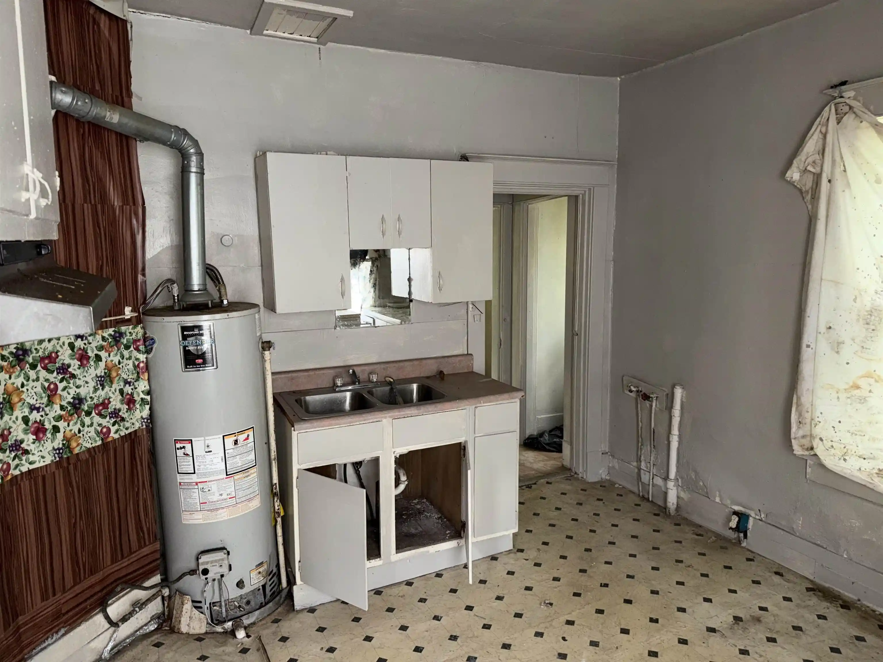 Photo 3 of Single family home for sale at 810 7th Street, Memphis, TN 38107 | MLS# 10227067 | Listing updated on 2026-07-27