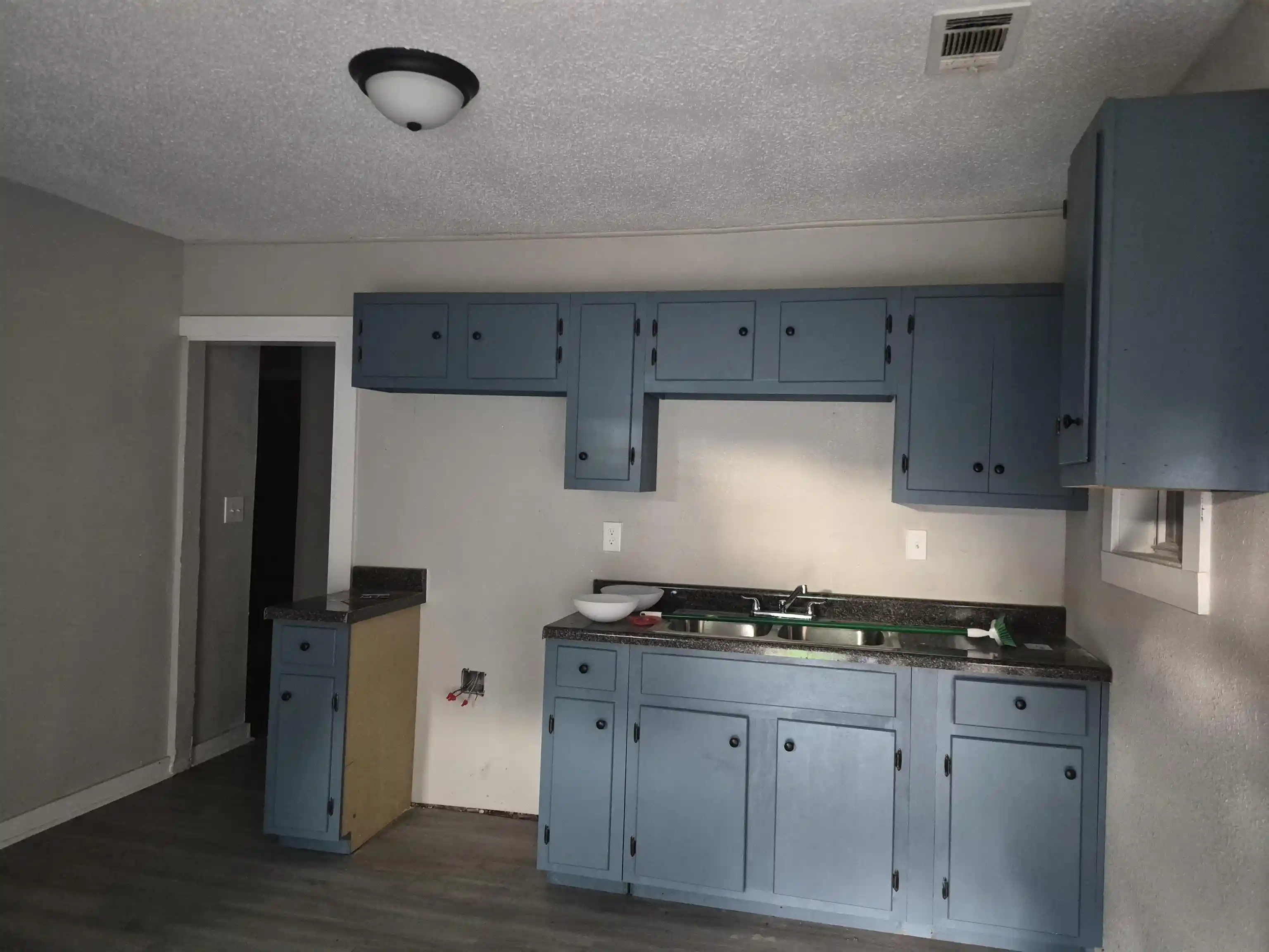 Photo 3 of Single family home for sale at 818 Crockett St, Memphis, TN 38107 | MLS# 10227074 | Listing updated on 2026-08-30