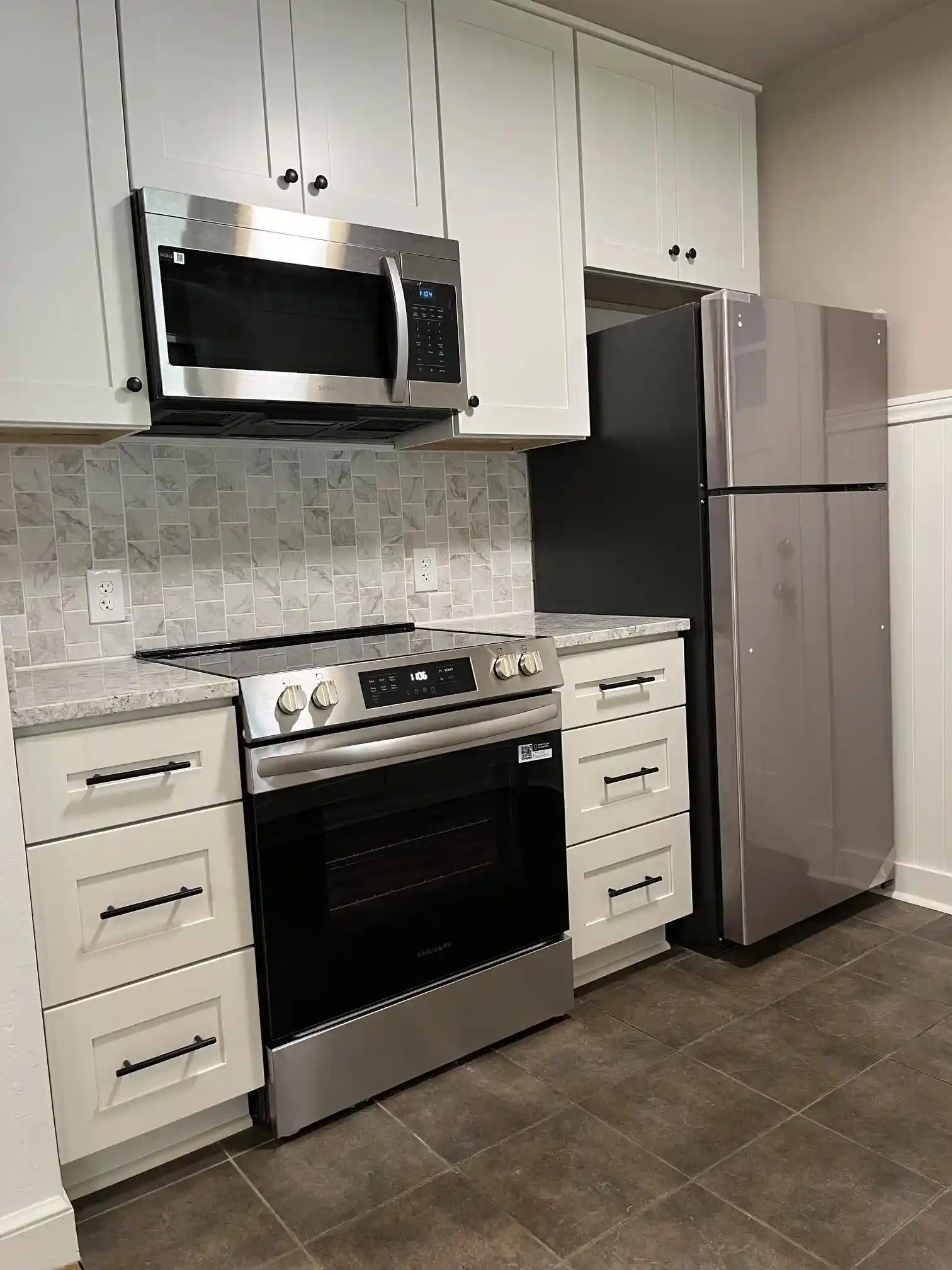 Photo 3 of Sale Pending at 3431 Carnes Ave, Memphis, TN 38111 | MLS# 10227075 | Listing updated on 2026-09-21