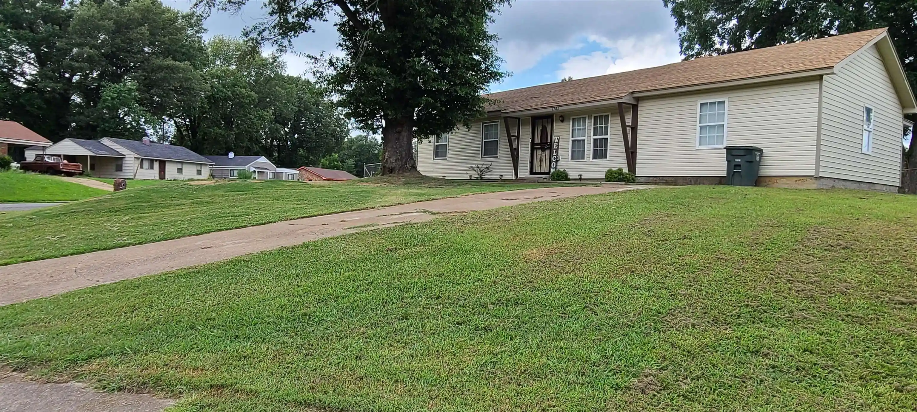 Photo 2 of Single family home for sale at 1762 Wendy Dr, Memphis, TN 38114 | MLS# 10227077 | Listing updated on 2026-09-02