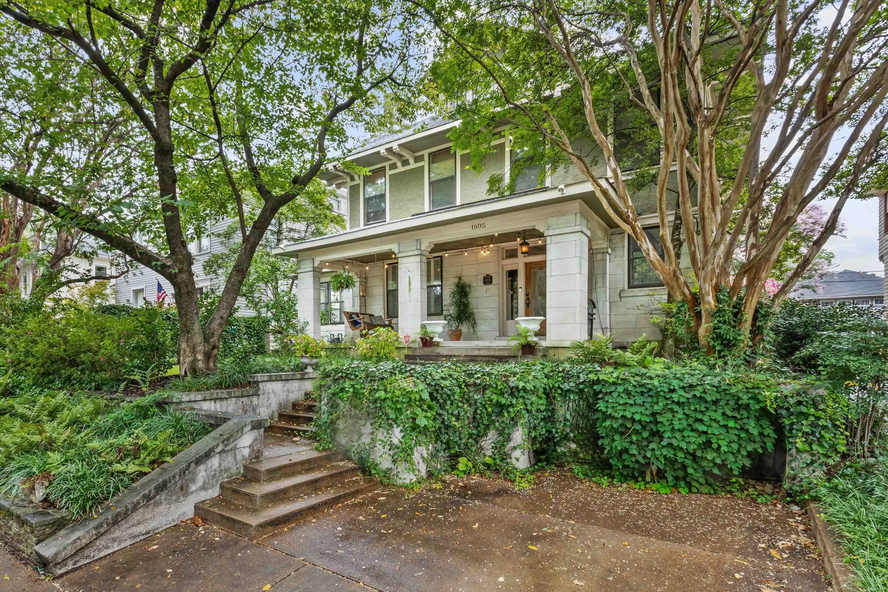Photo 1 of Single family home for sale at 1605 Vinton Ave, Memphis, TN 38104 | MLS# 10227091 | Listing updated on 2026-08-26