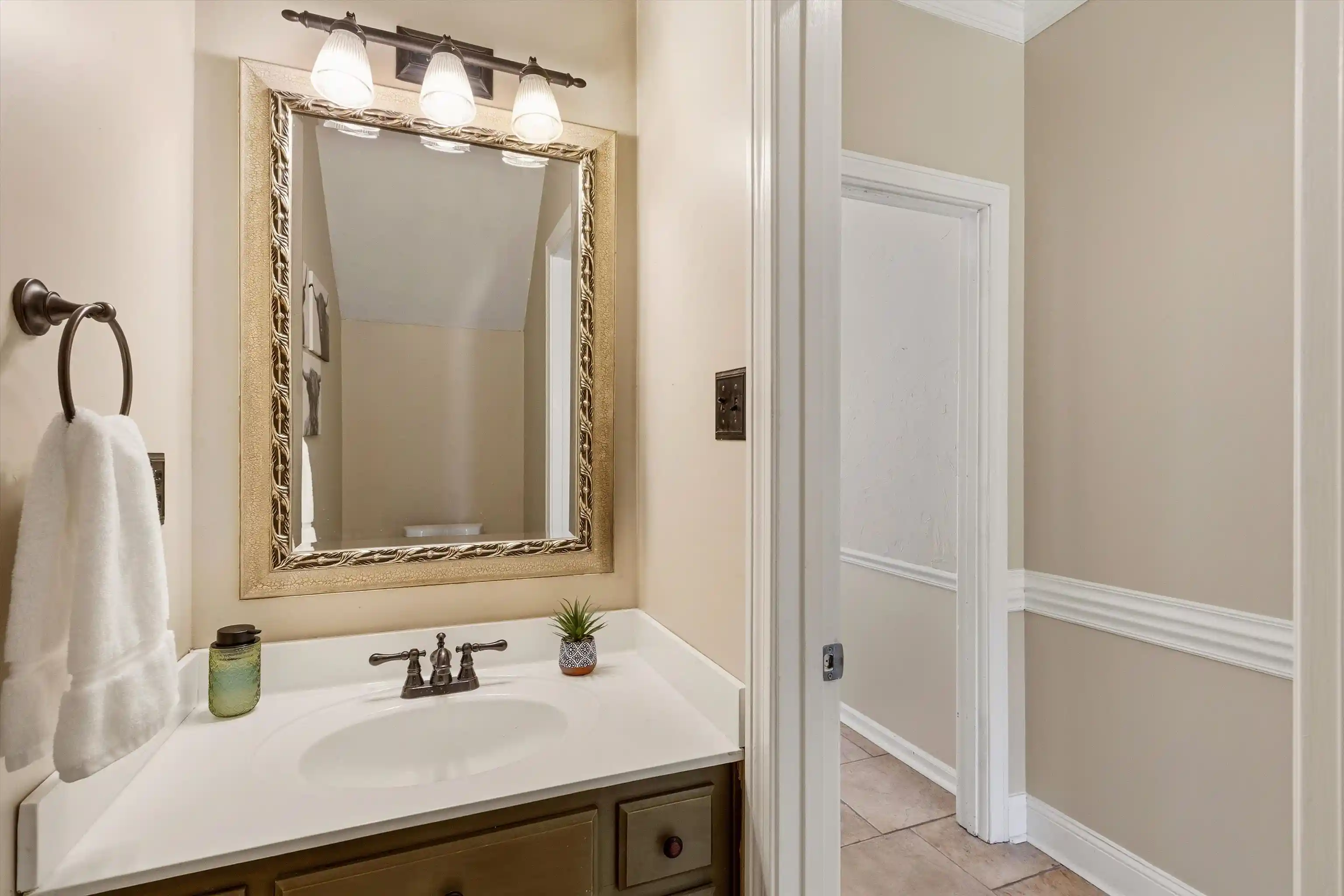 2nd image of 9026 Lansdowne Ln, Germantown, TN 38139 | MLS# 10227097