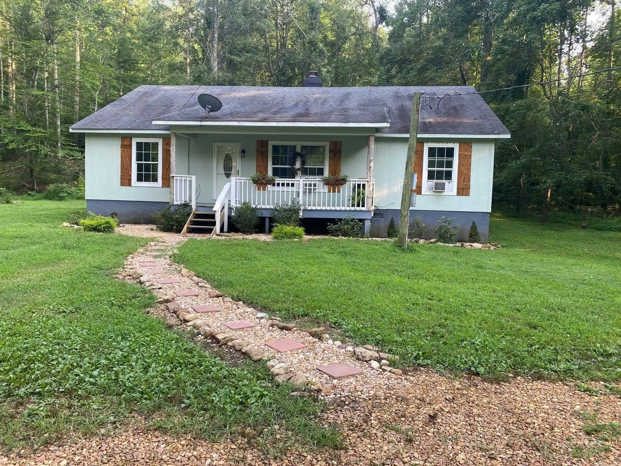 1st image of 210 Moon Wy, Savannah, TN 38372 | MLS# 10227122