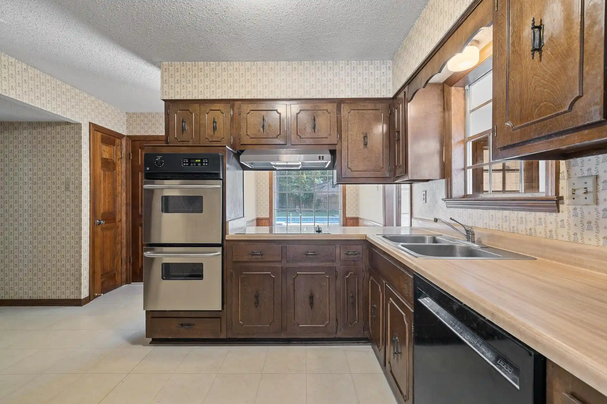 3rd image of 2558 Honey Bee Ln, Bartlett, TN 38134 | MLS# 10227128