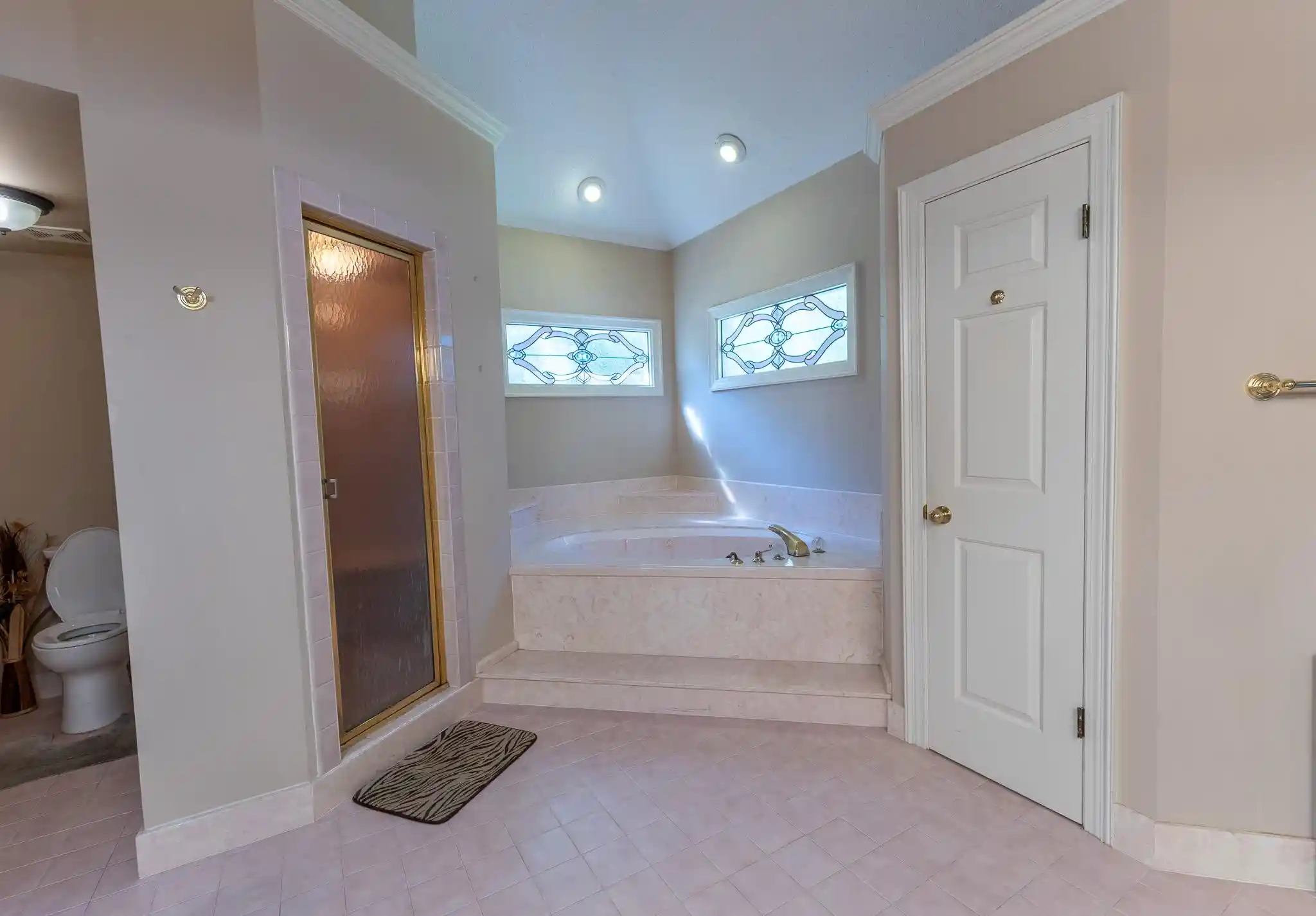 Photo 3 of Sale Pending at 2029 Woodchase Cv, Cordova, TN 38016 | MLS# 10227174 | Listing updated on 2026-08-10