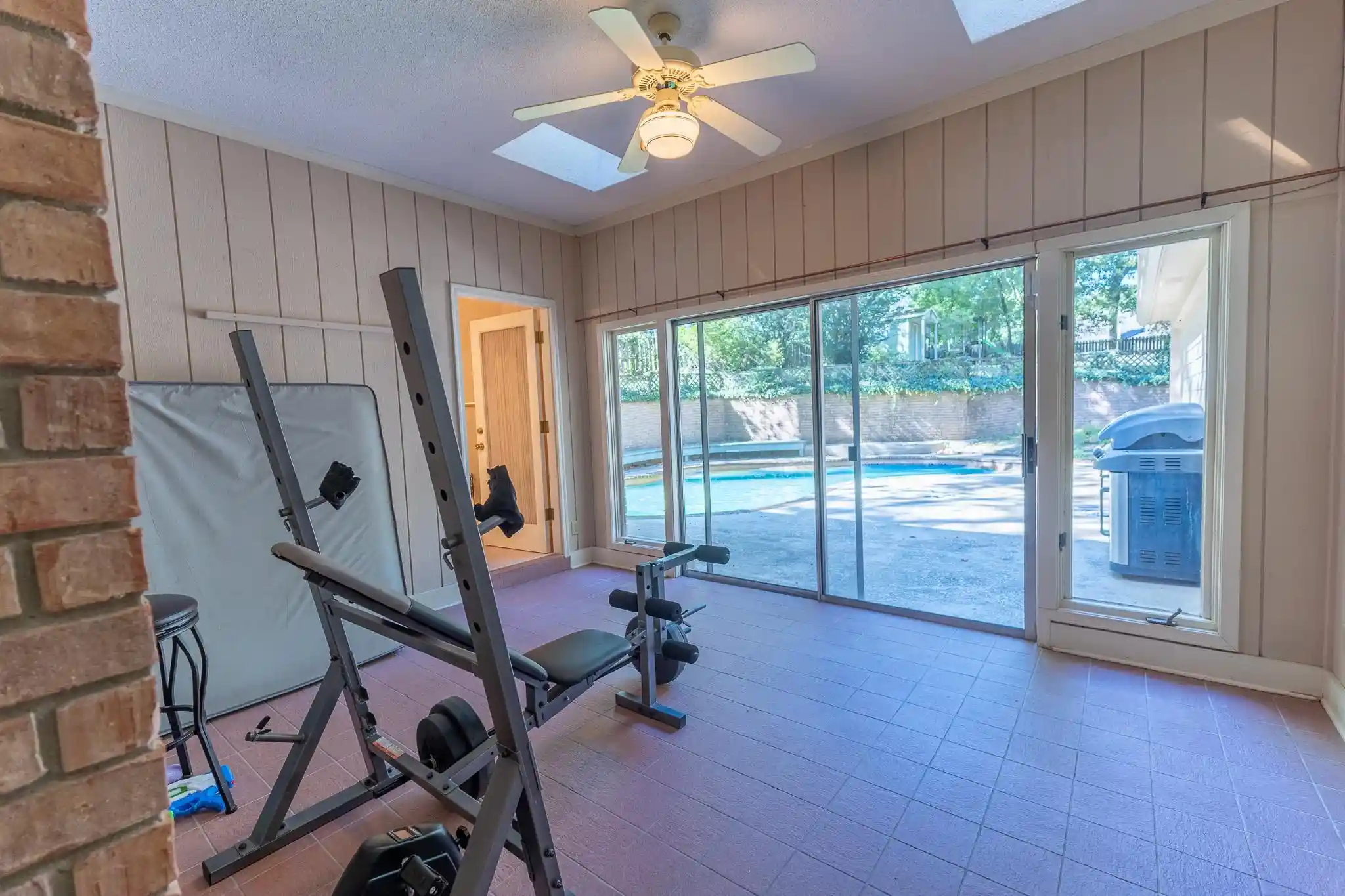 Photo 4 of Sale Pending at 2029 Woodchase Cv, Cordova, TN 38016 | MLS# 10227174 | Listing updated on 2026-08-10