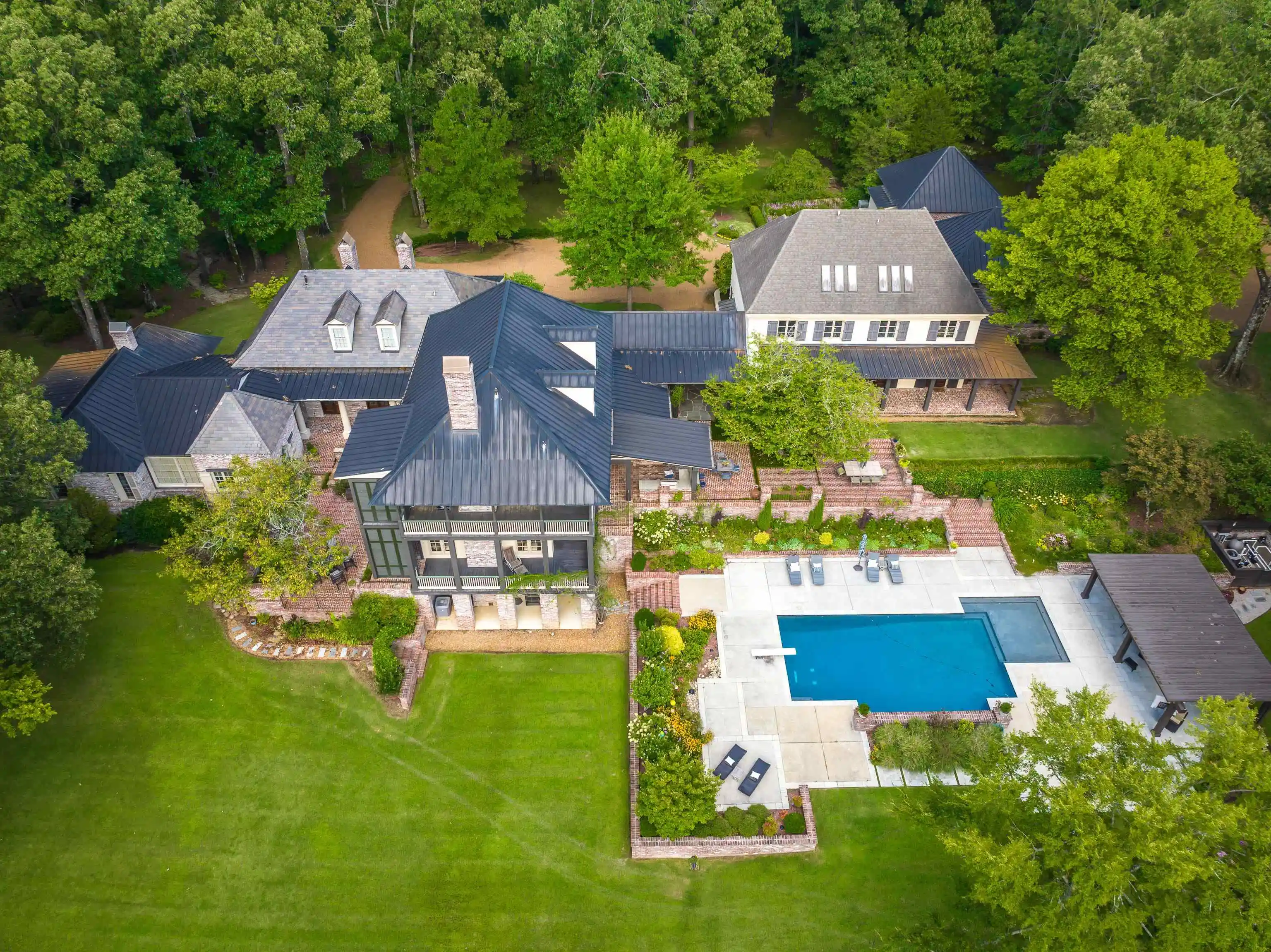 Photo 1 of Mansion for sale at 8891 Forest Meadow Dr, Memphis, TN 38125 | MLS# 10227219 | Listing updated on 2026-08-06