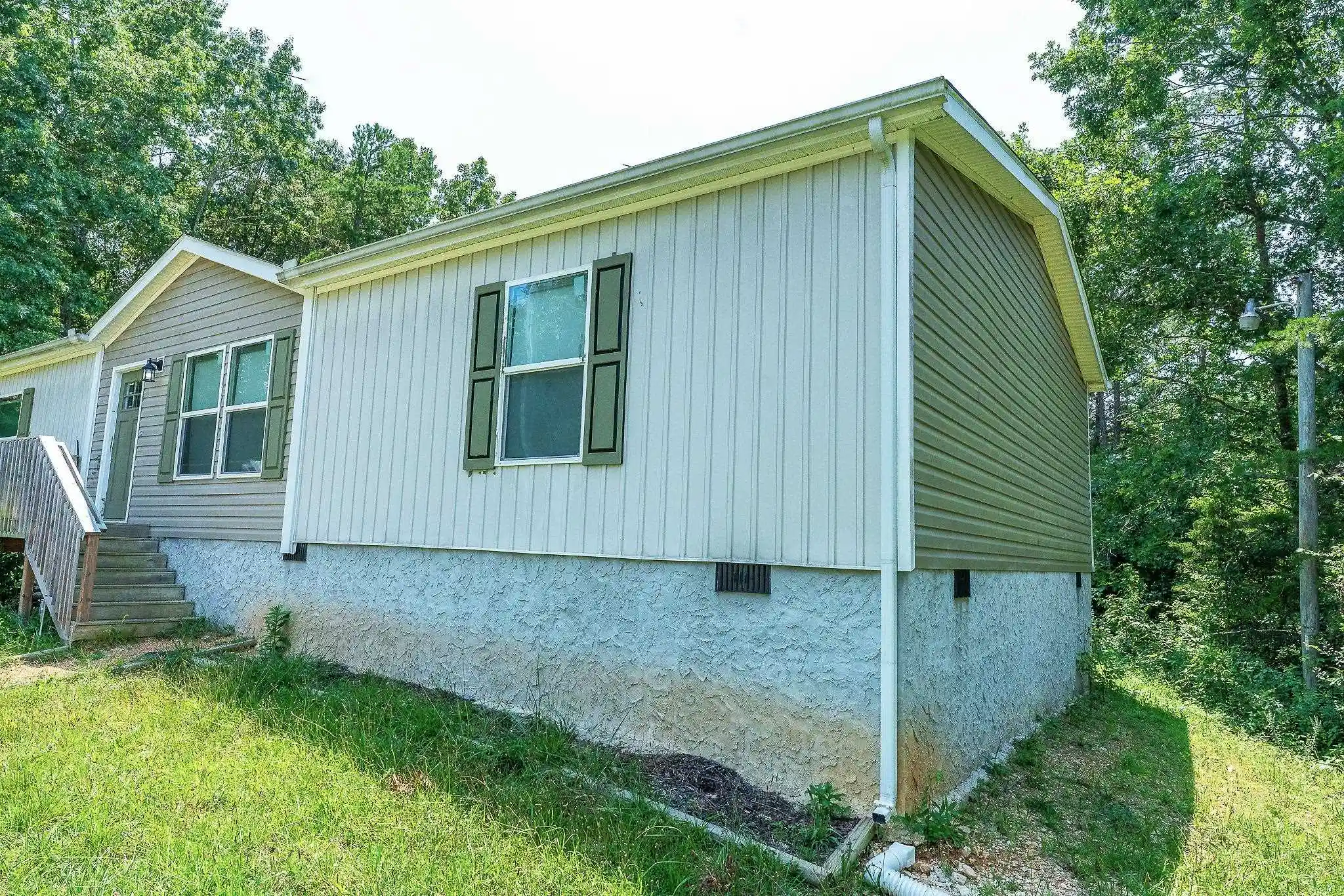 Photo 3 of Sale Pending at 897 Ponderosa Dr, Soddy Daisy, TN 37379 | MLS# 10227220 | Listing updated on 2026-09-14