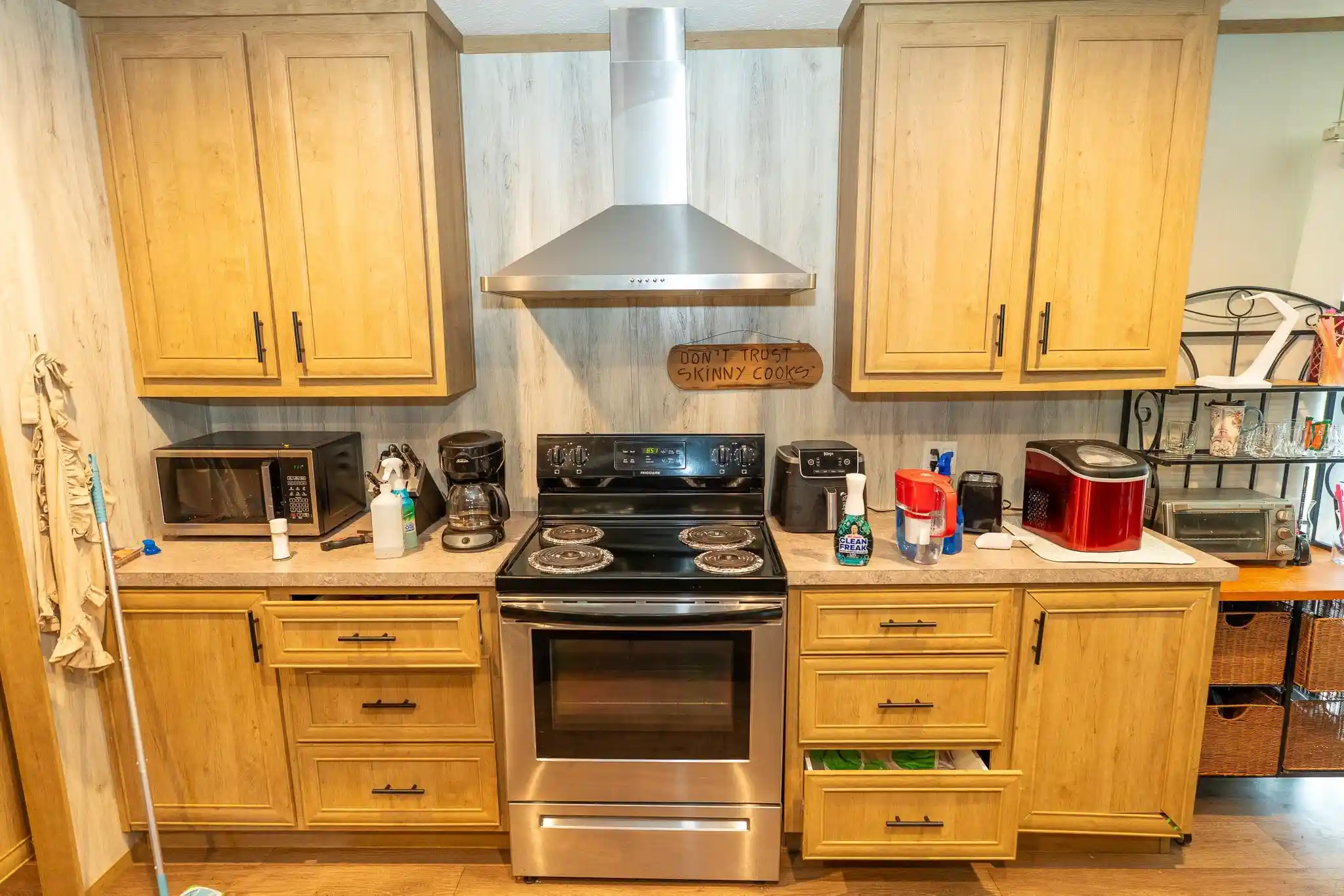 Photo 4 of Sale Pending at 897 Ponderosa Dr, Soddy Daisy, TN 37379 | MLS# 10227220 | Listing updated on 2026-09-14