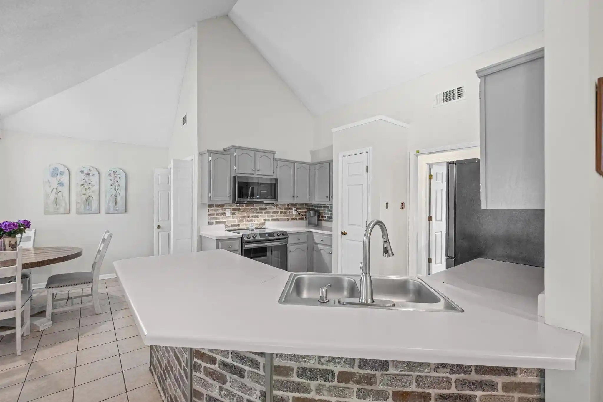 2nd image of 7947 Sandywood Ln, Bartlett, TN 38133 | MLS# 10227253