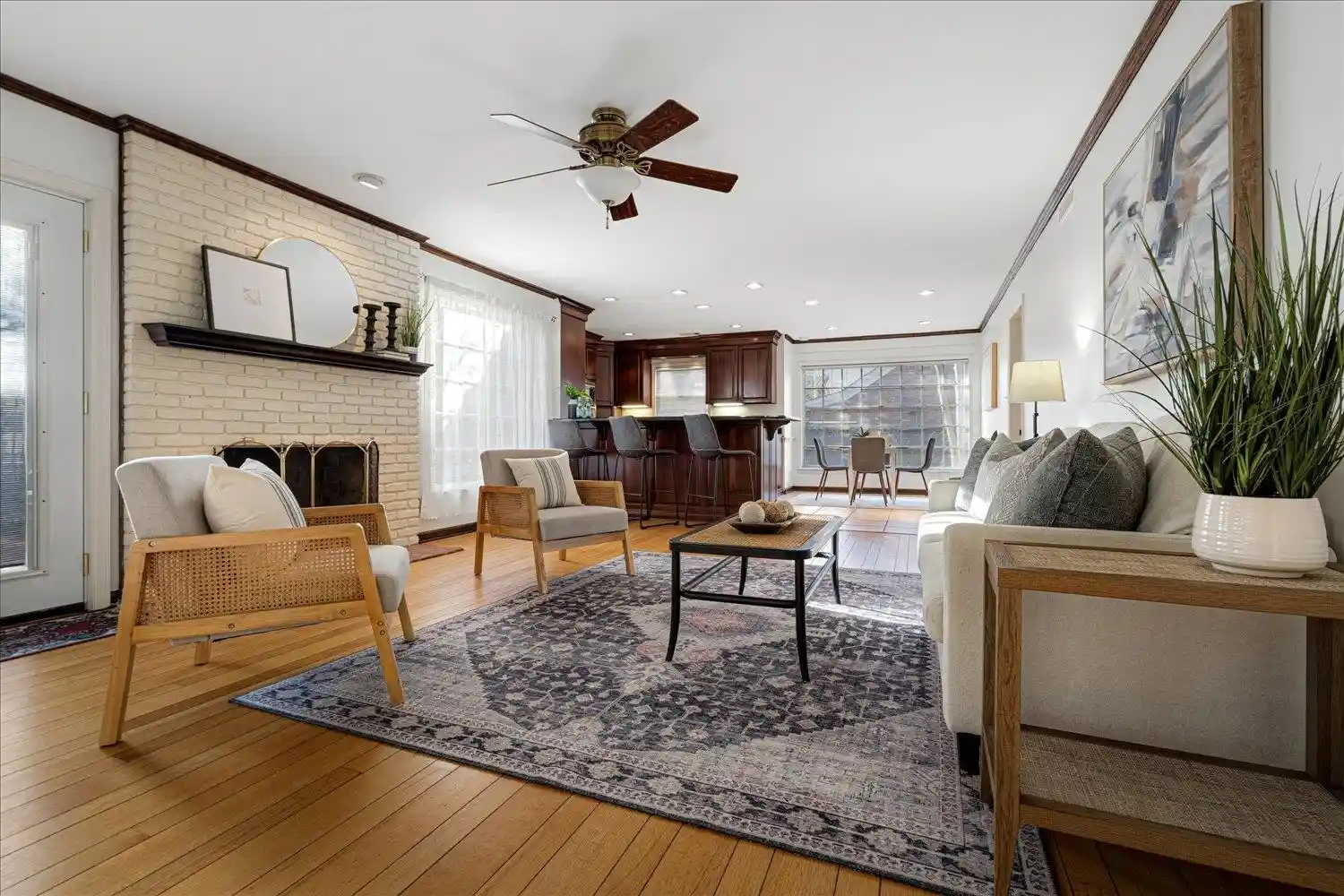 Photo 1 of Single family home for sale at 130 Greenbriar Dr, Memphis, TN 38117 | MLS# 10227261 | Listing updated on 2026-10-02