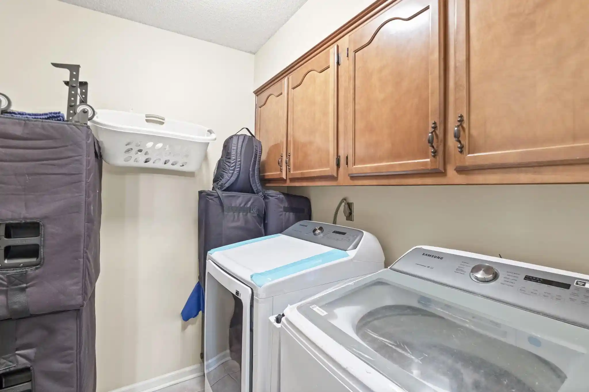 Photo 3 of Sale Pending at 8251 River Crk Cv, Cordova, TN 38016 | MLS# 10227269 | Listing updated on 2026-09-04