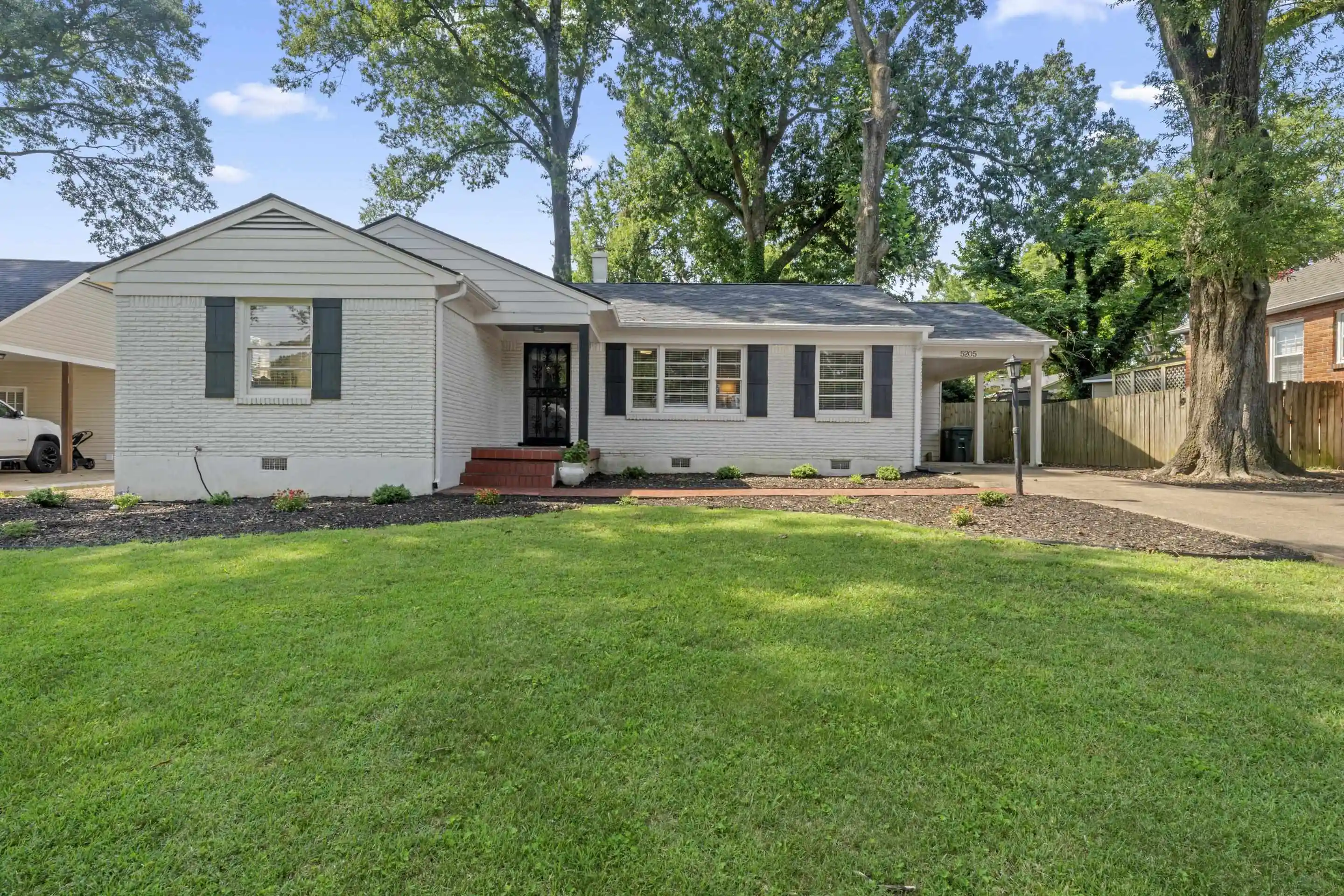 Photo 1 of Single family home for sale at 5205 Mason Rd, Memphis, TN 38117 | MLS# 10227290 | Listing updated on 2026-09-24