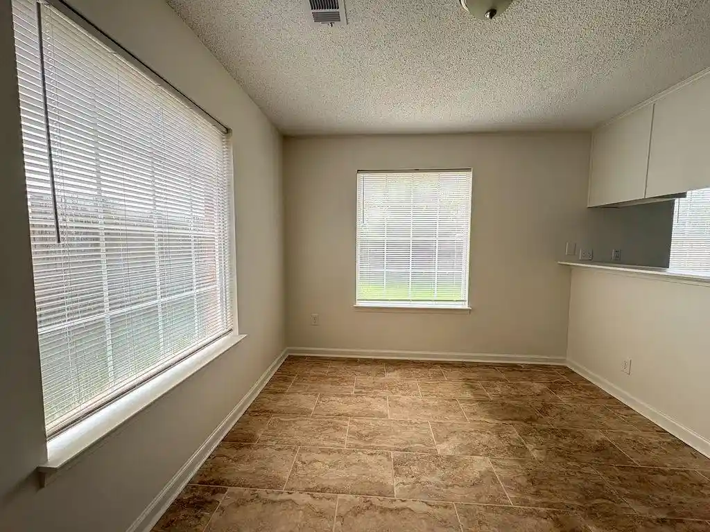 Photo 2 of Sale Pending at 1819 Black Bear Cir, Cordova, TN 38016 | MLS# 10227291 | Listing updated on 2026-08-19