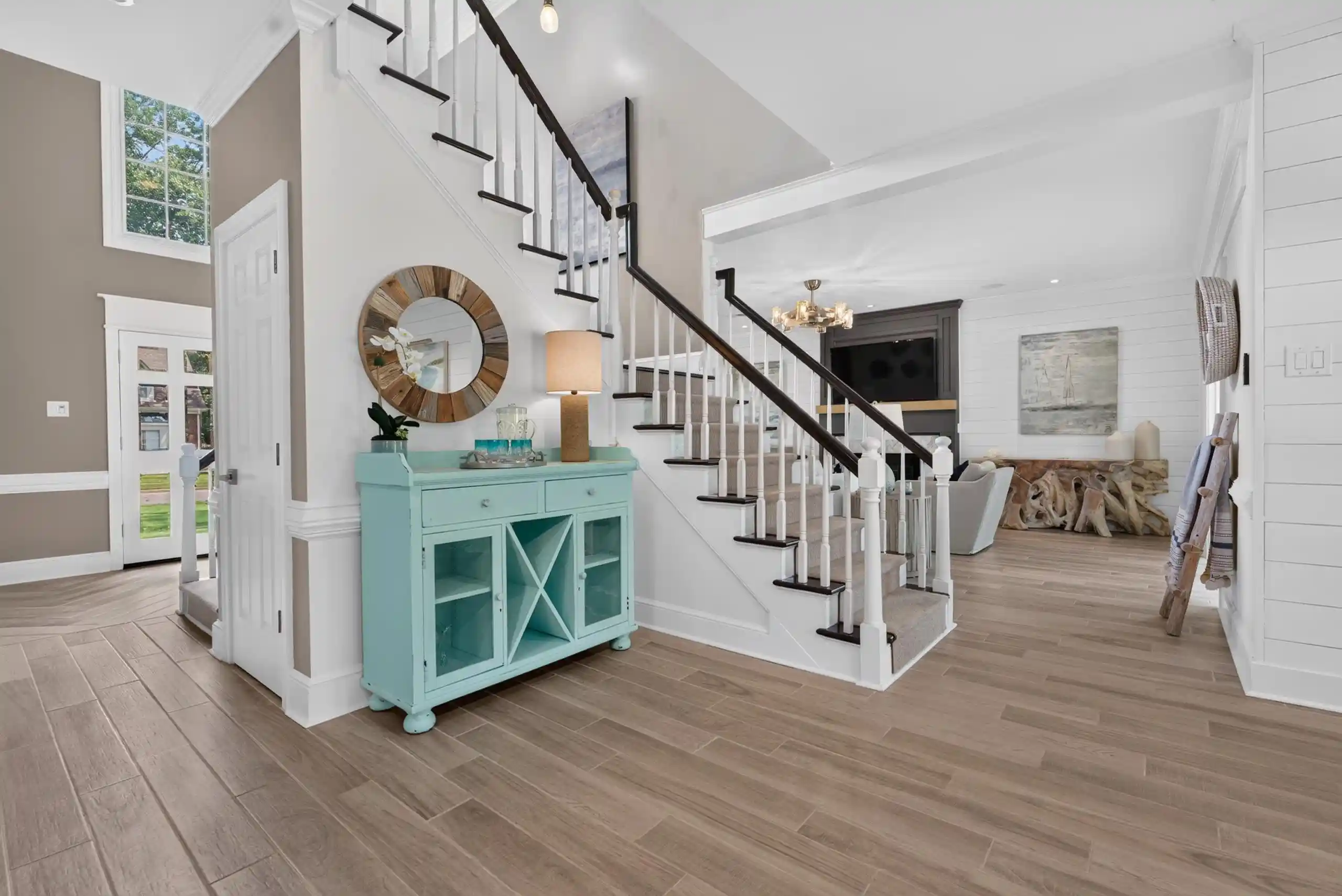 2nd image of 9211 Grey Cliff Dr, Germantown, TN 38139 | MLS# 10227299
