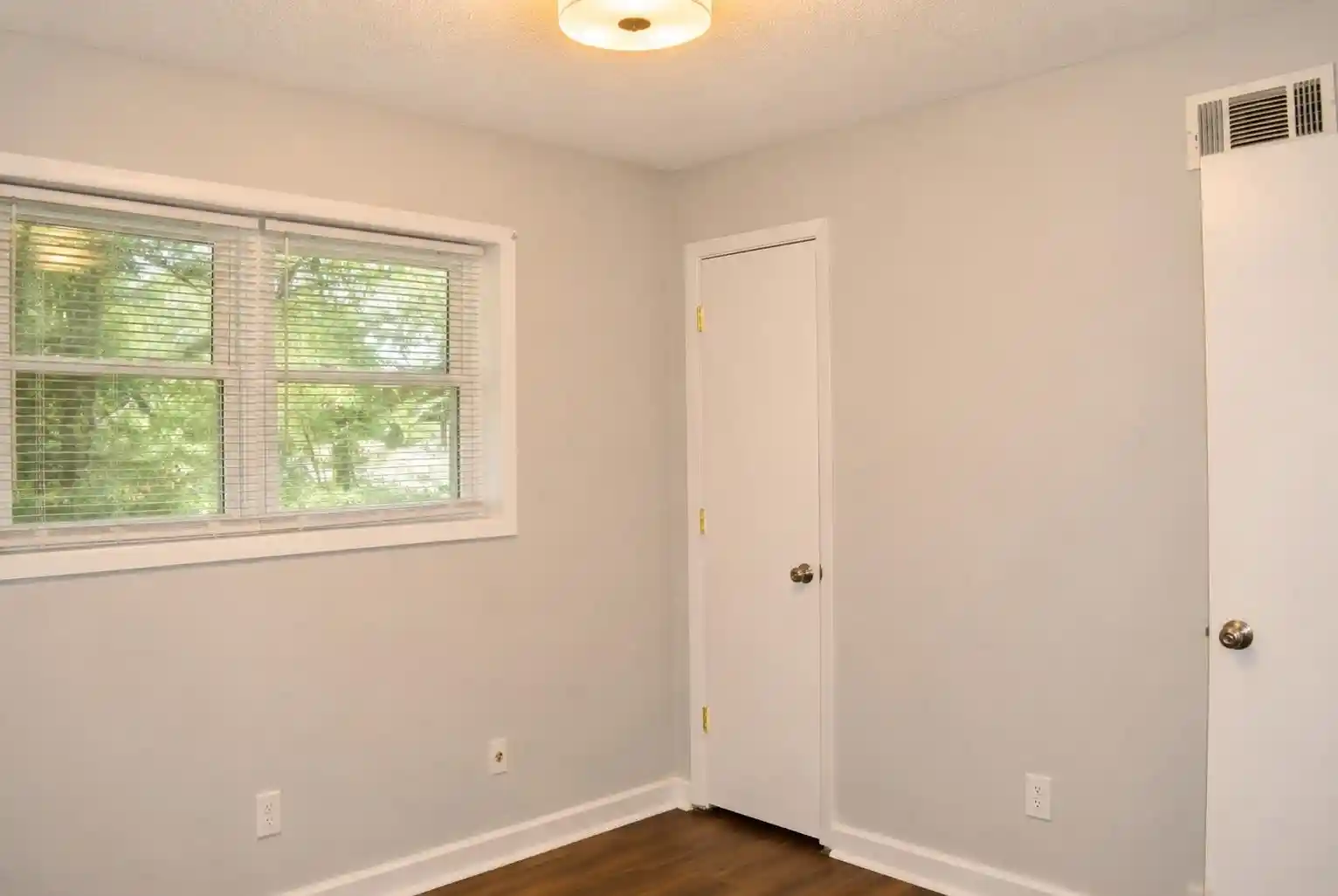 2nd image of 387 Quinn Rd, Collierville, TN 38017 | MLS# 10227333