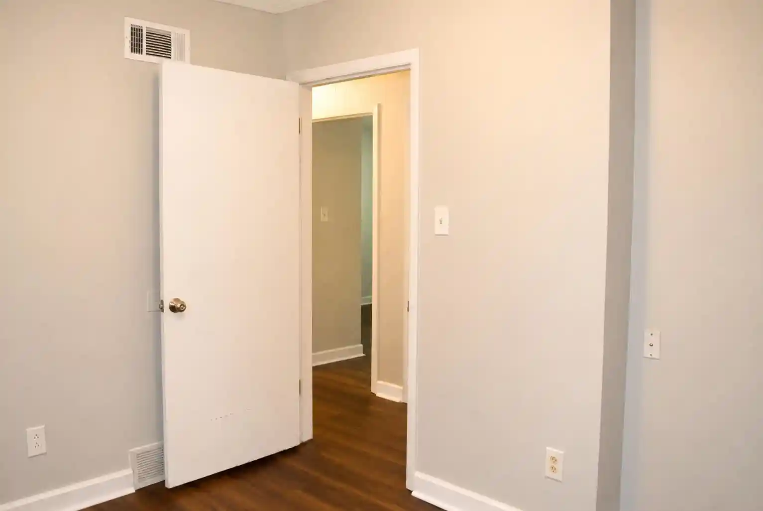 3rd image of 387 Quinn Rd, Collierville, TN 38017 | MLS# 10227333