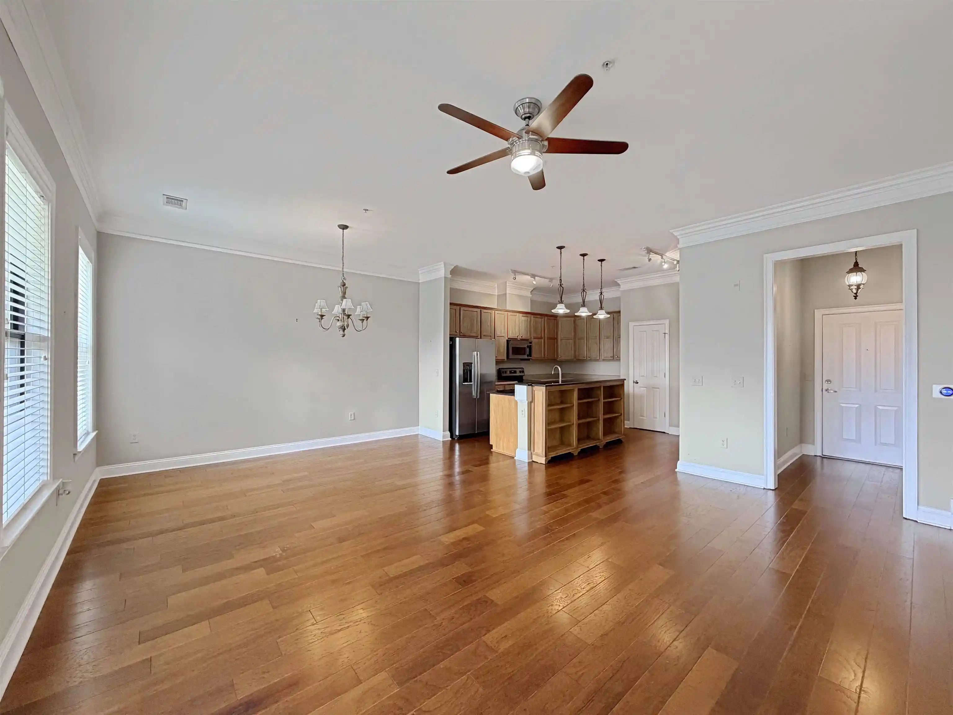 Listing Photo 2 - Condo for sale in building located at 680 Harbor Bend Rd, Memphis, TN 38103 - Unit #303