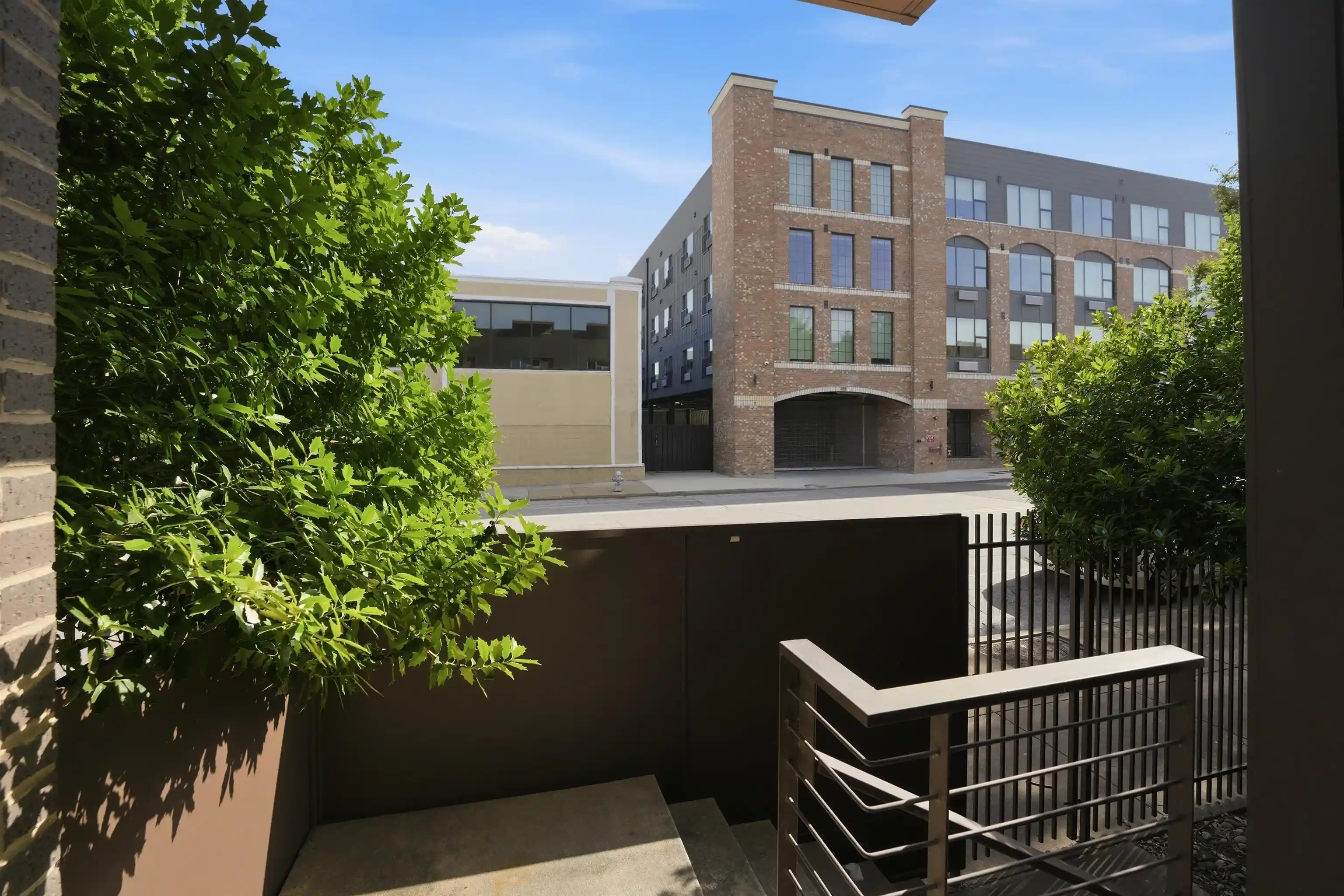 3rd image of 437 Monroe Ave #102, Memphis, TN 38103 | MLS# 10227352