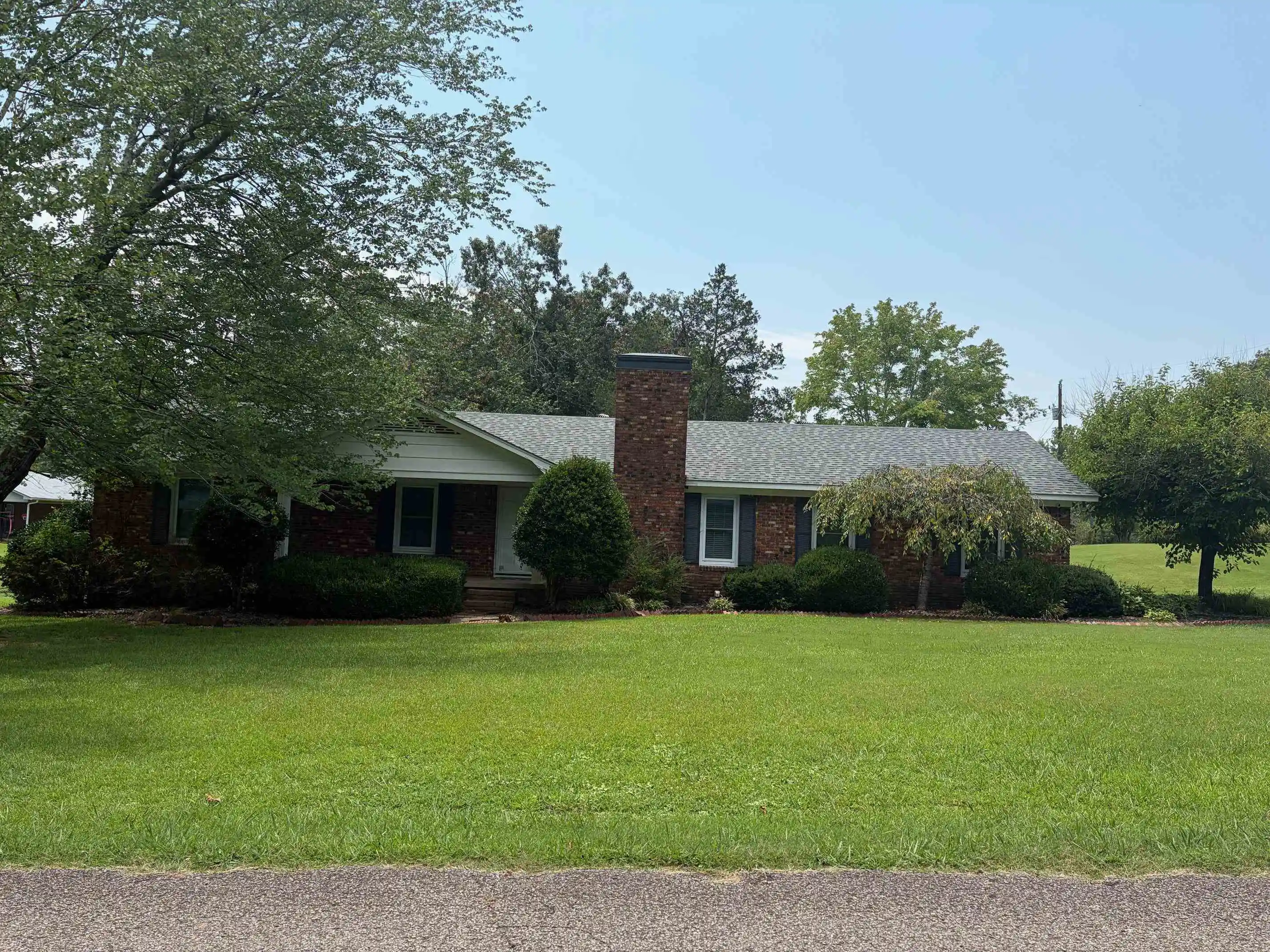 1st image of 135 Poplar St, Savannah, TN 38372 | MLS# 10227373
