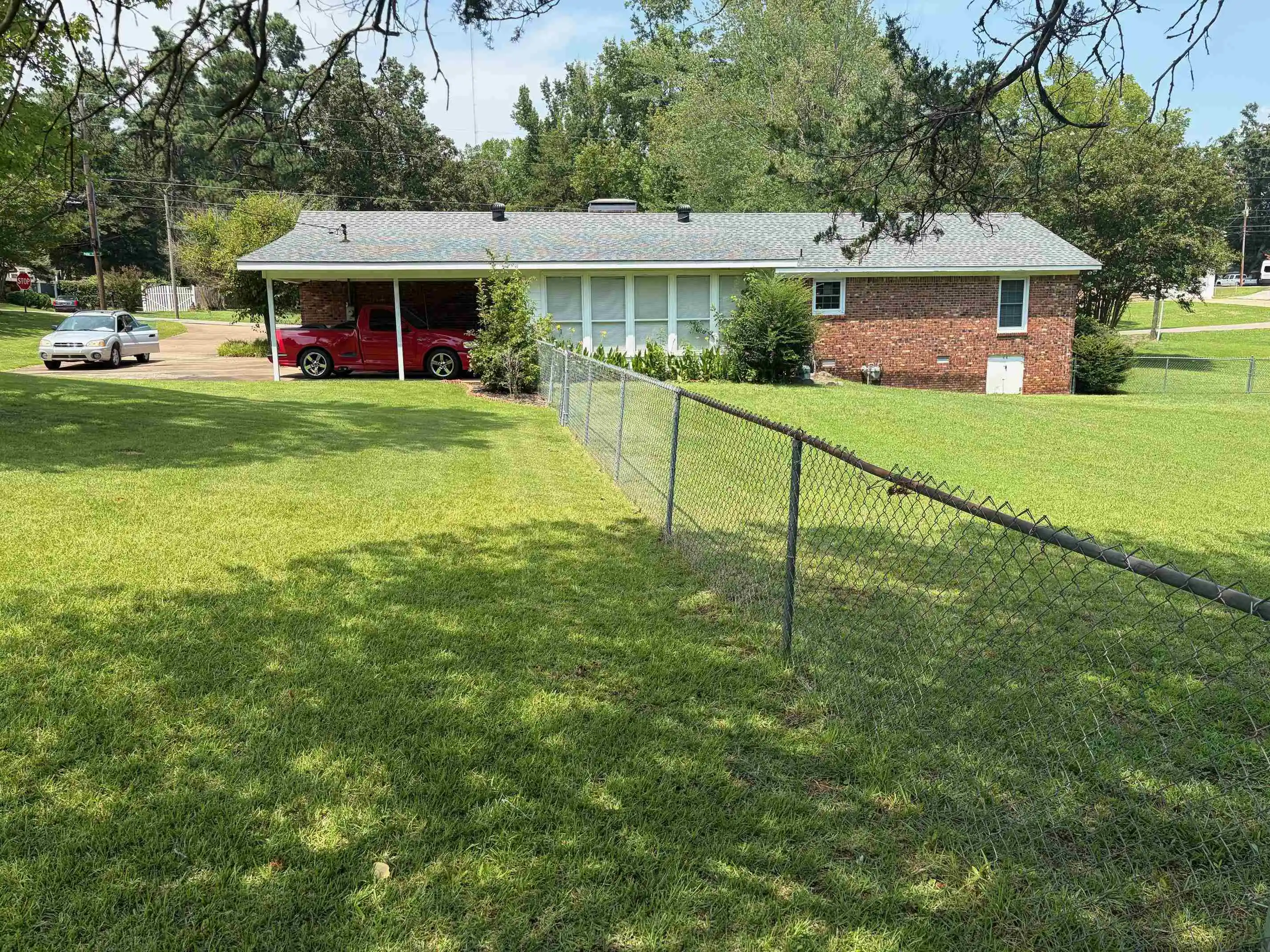 3rd image of 135 Poplar St, Savannah, TN 38372 | MLS# 10227373