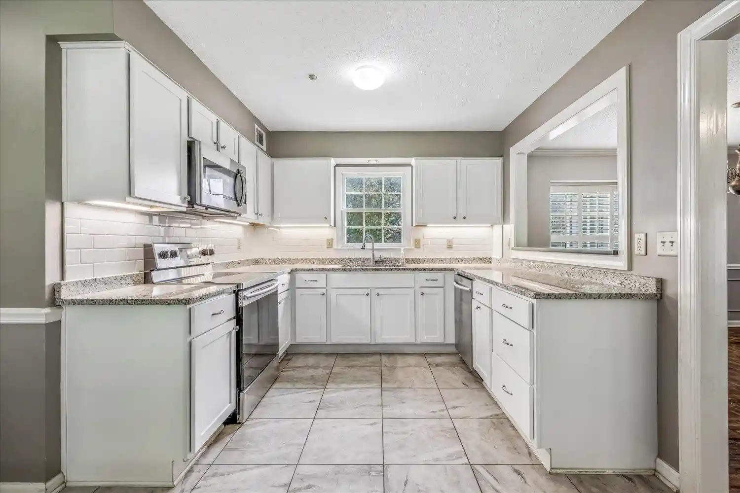 3rd image of 3078 Circle Gate Dr, Germantown, TN 38138 | MLS# 10227392