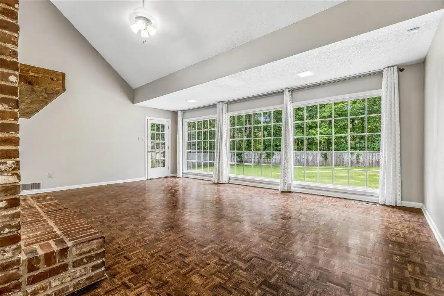 37th image of 3078 Circle Gate Dr, Germantown, TN 38138 | MLS# 10227392