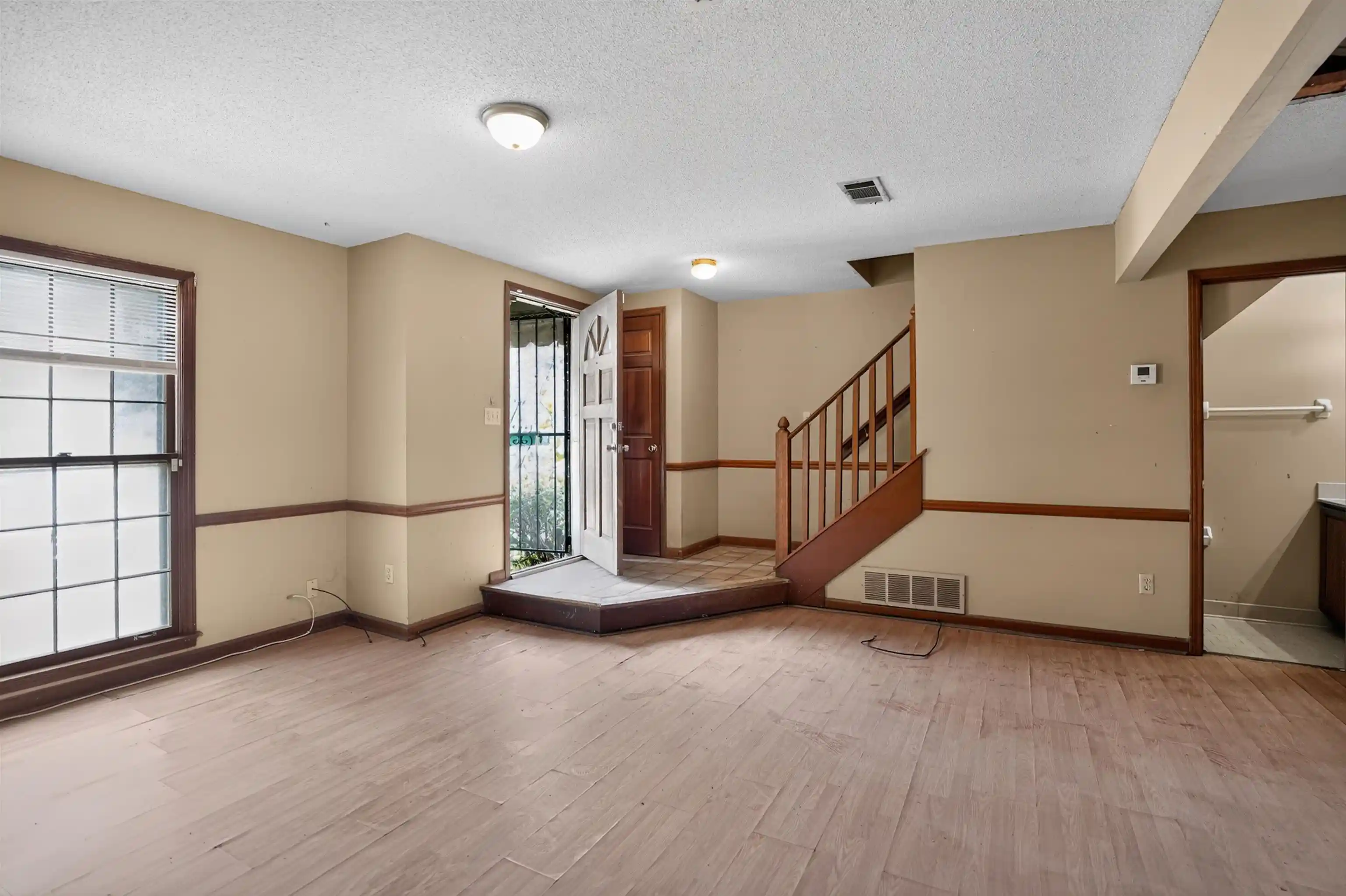 3rd image of 3700 Hyacinth Dr, Memphis, TN 38115 | MLS# 10227396
