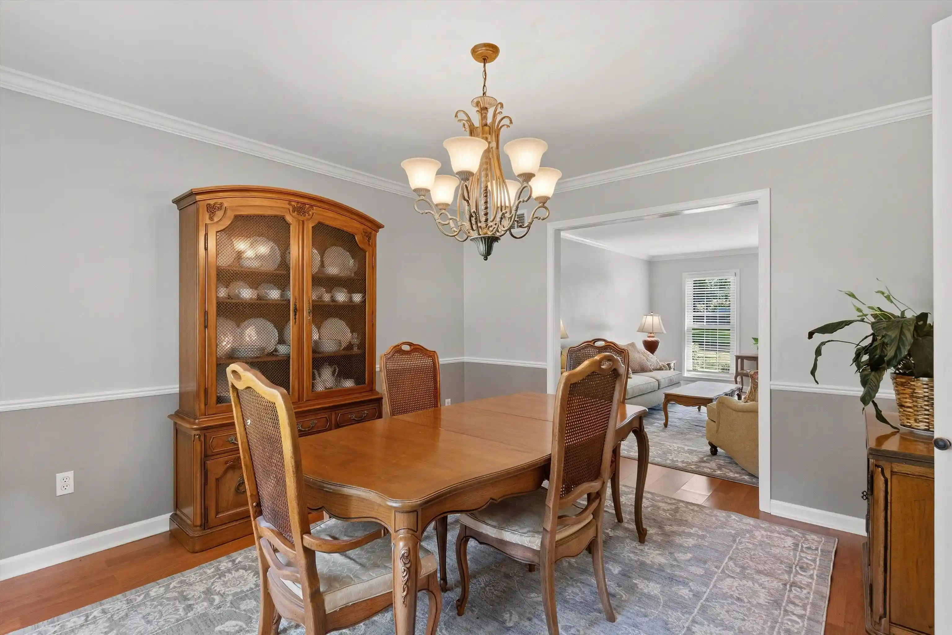 3rd image of 7472 Mill Run Dr, Germantown, TN 38138 | MLS# 10227401