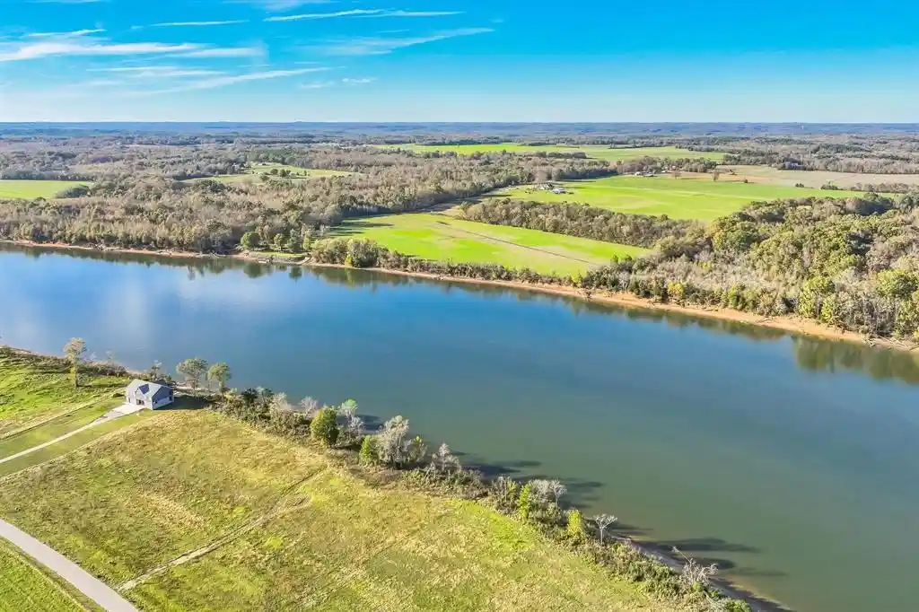 1st image of 75 Cravens Rd, Savannah, TN 38372 | MLS# 10227403