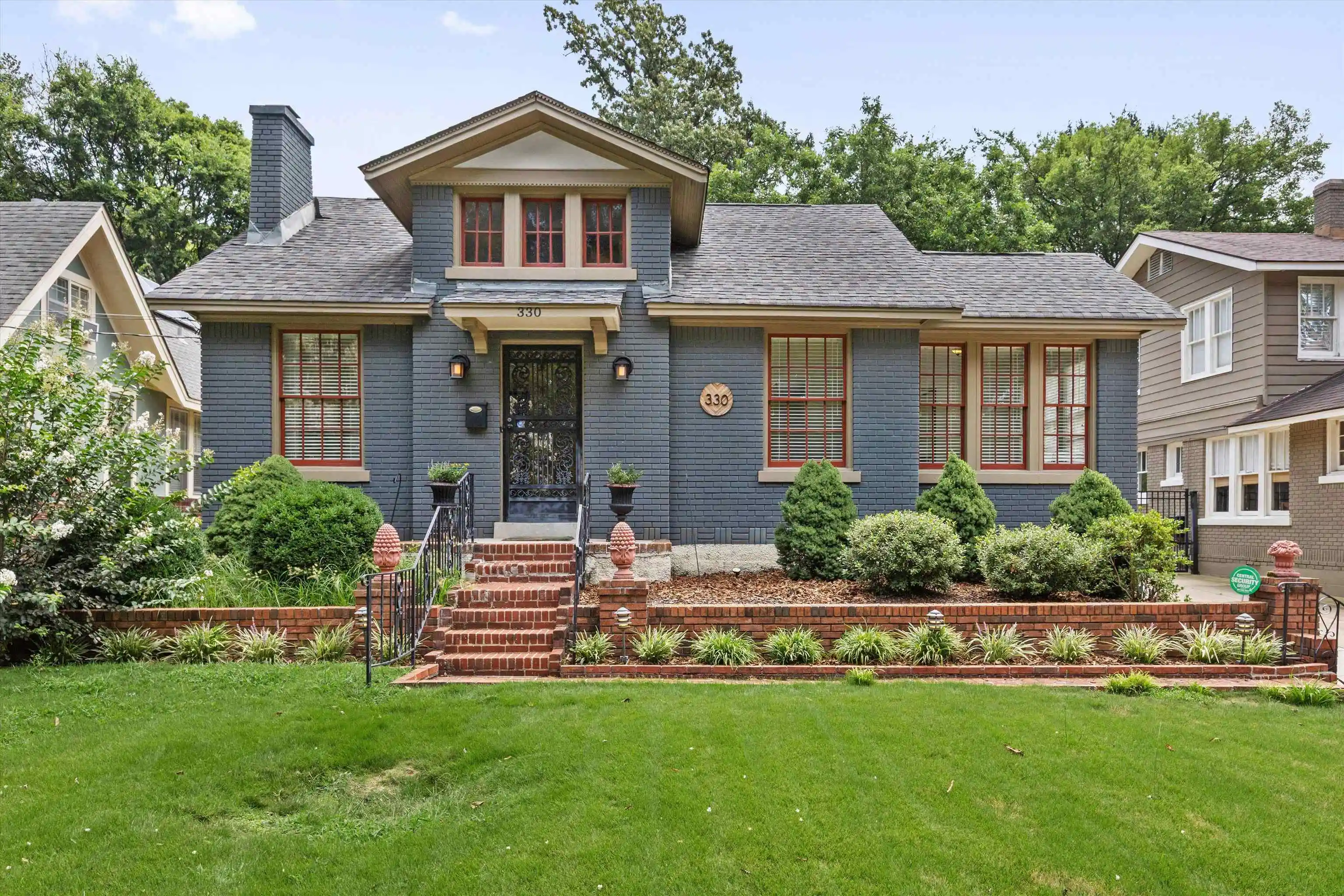 1st image of 330 Hawthorne St, Memphis, TN 38112 | MLS# 10227417