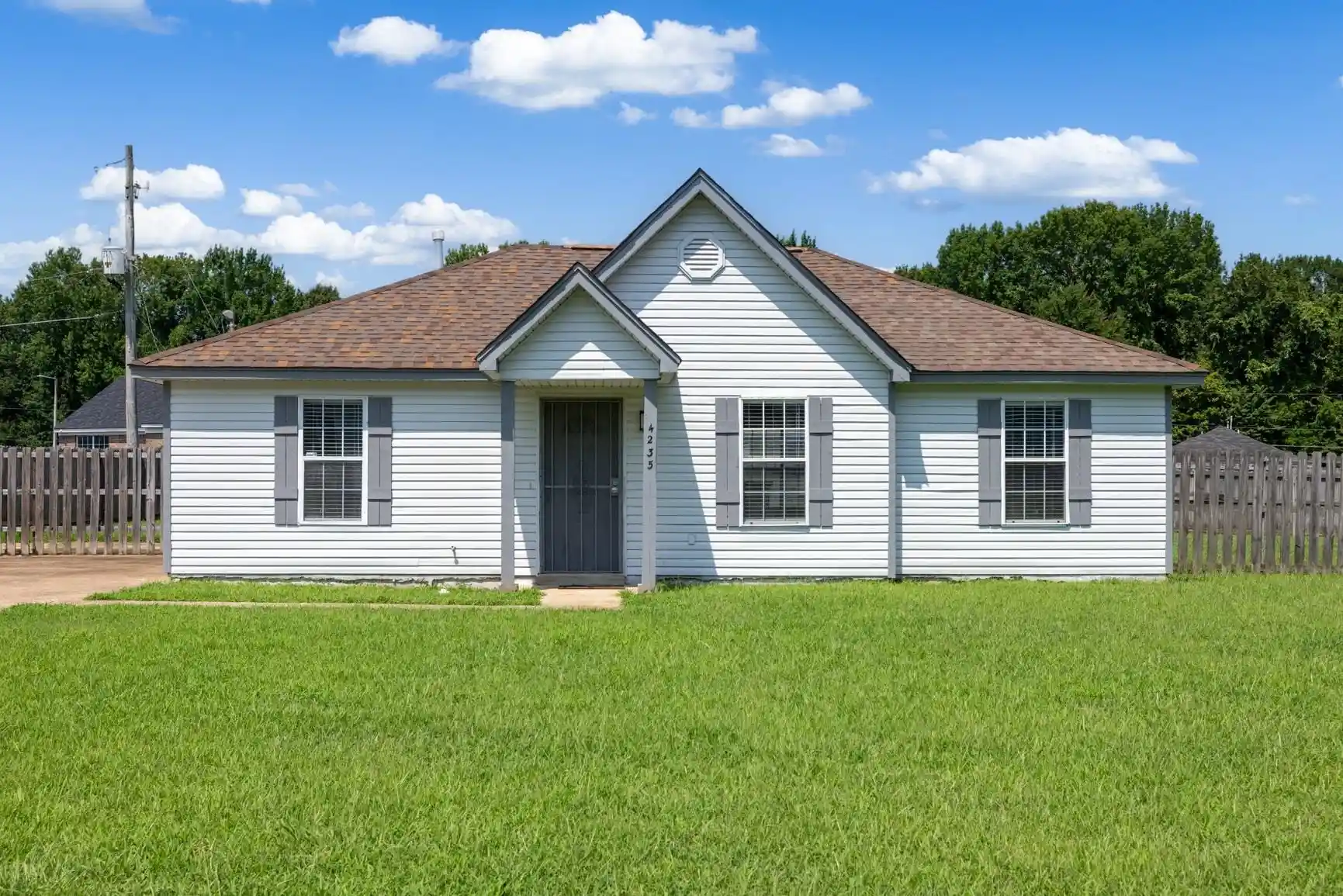 1st image of 4235 Wagon Trail Cv, Memphis, TN 38109 | MLS# 10227436