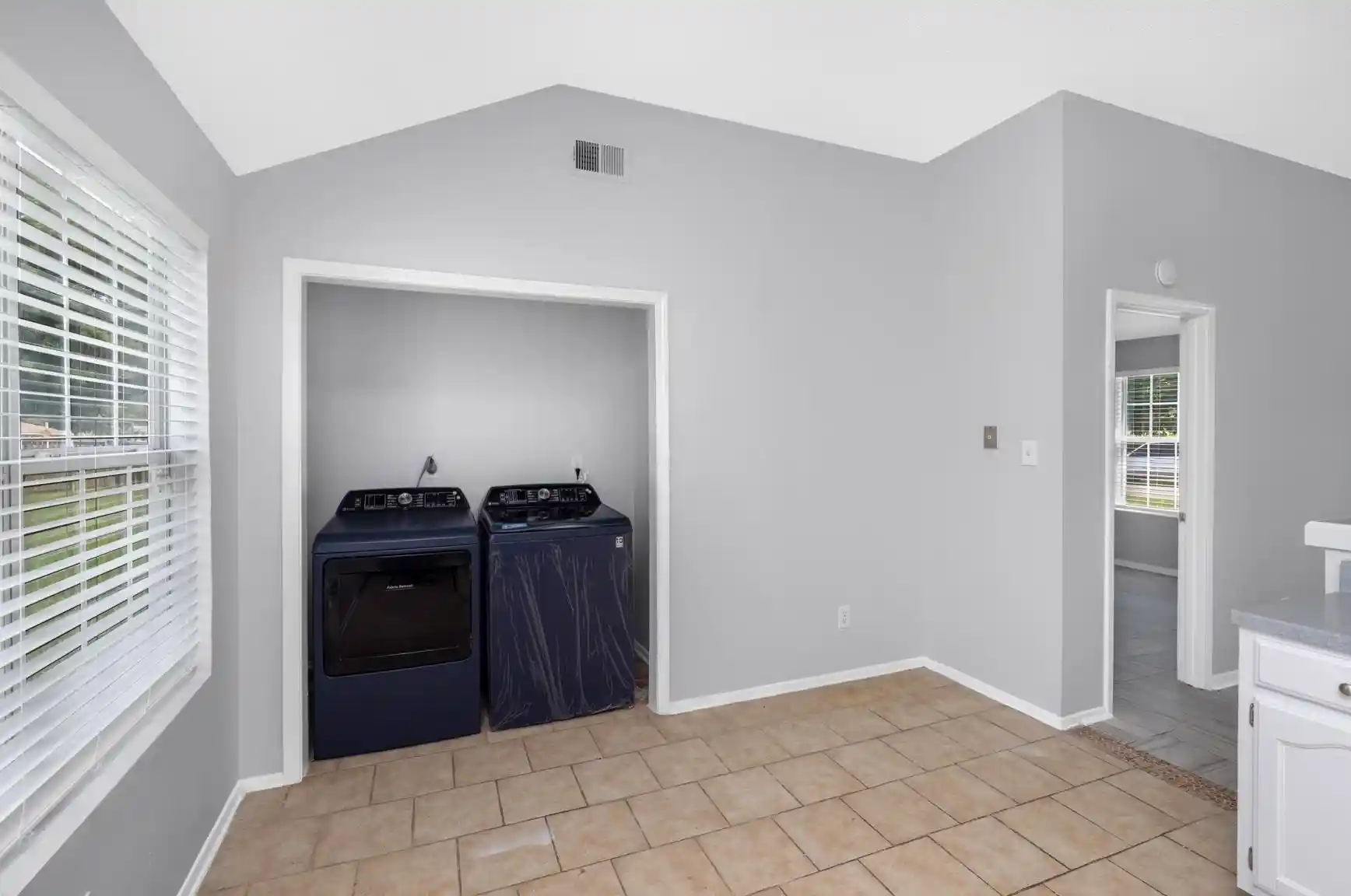 2nd image of 4235 Wagon Trail Cv, Memphis, TN 38109 | MLS# 10227436