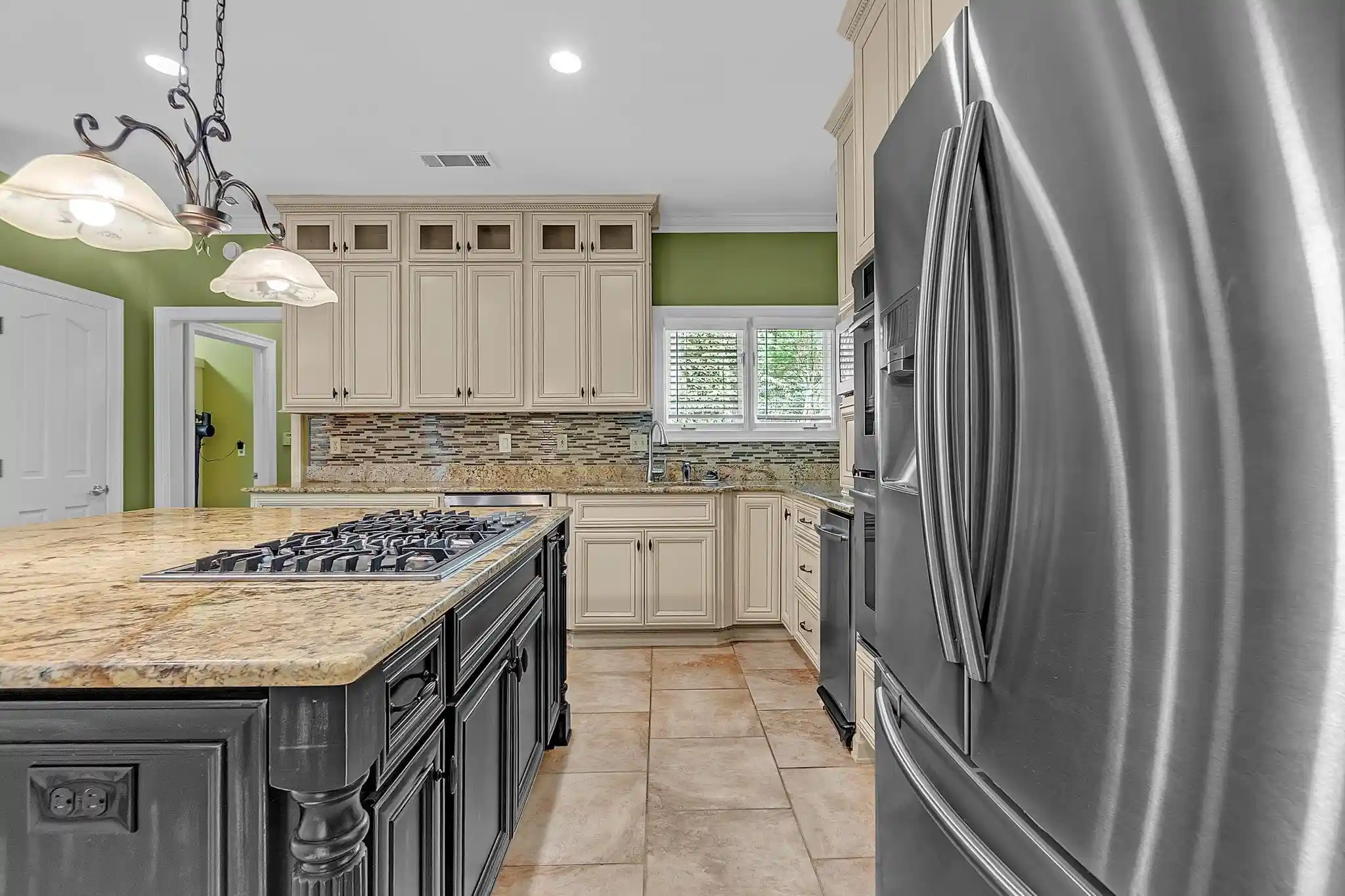 4th image of 8953 Planters Woods Cv, Bartlett, TN 38133 | MLS# 10227438