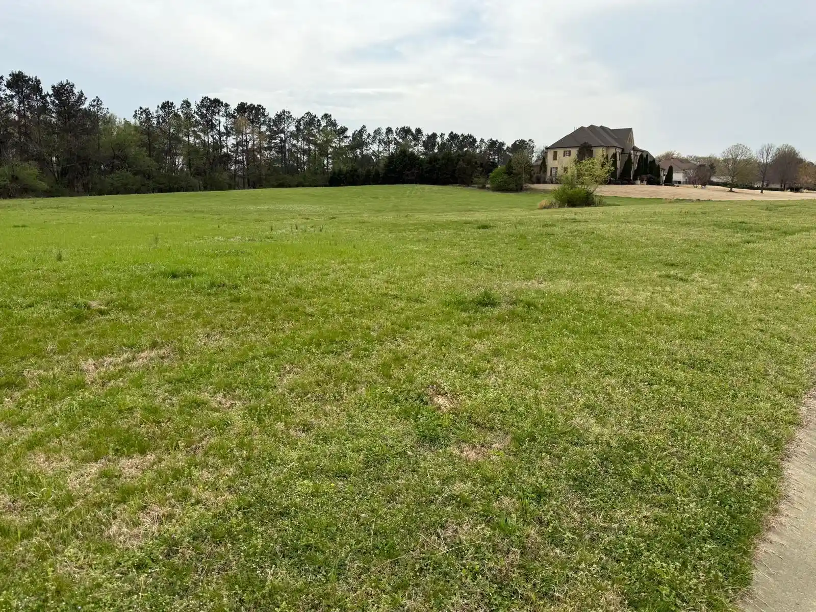 Photo 1 of Sale Pending at 9943 Legends Dr, Germantown, TN 38139 | MLS# 10227443 | Listing updated on 2026-08-18