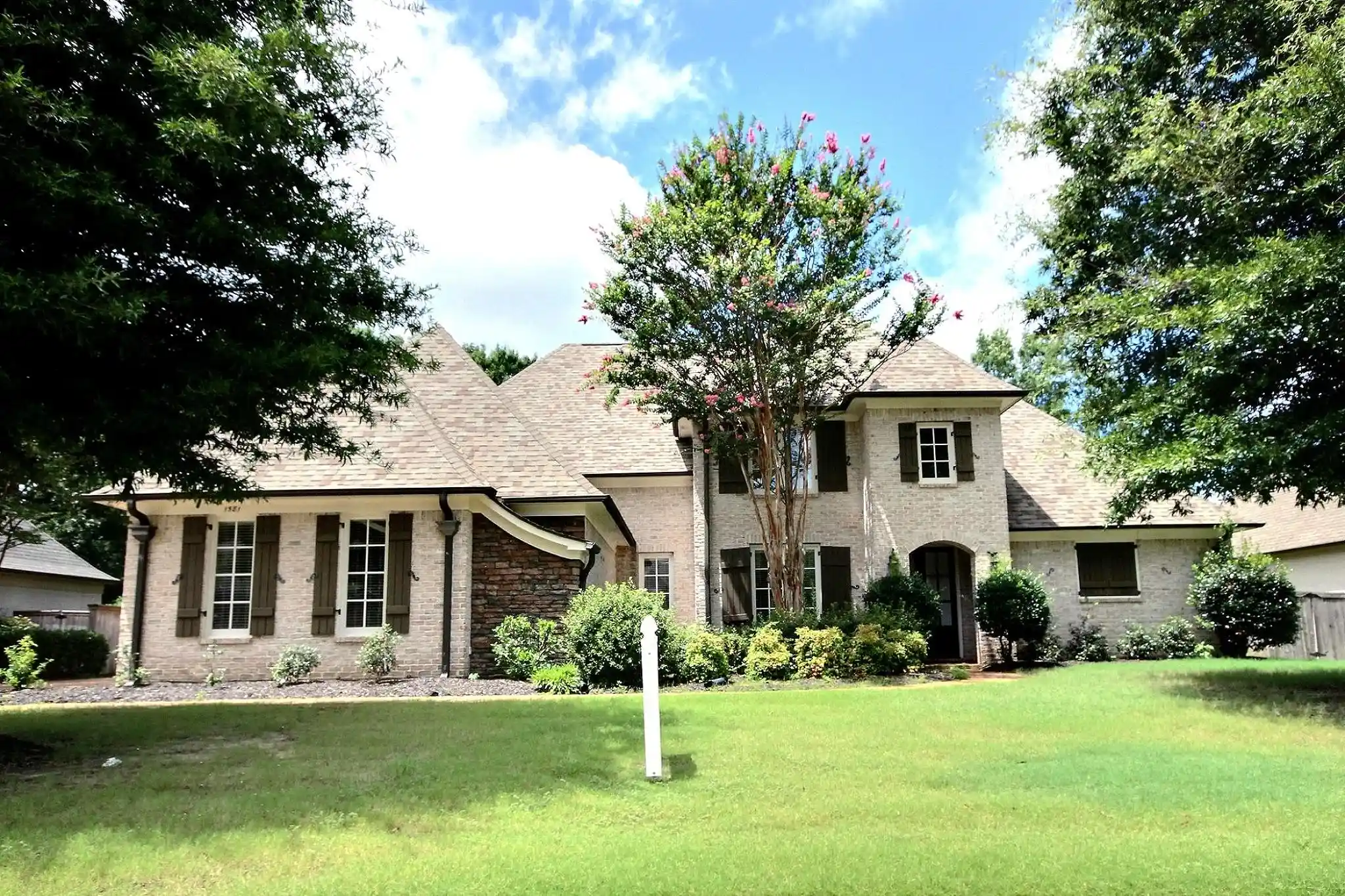 Photo 1 of Single family home for sale at 1581 Brackenshire Ln, Collierville, TN 38017 | MLS# 10227453 | Listing updated on 2026-09-11