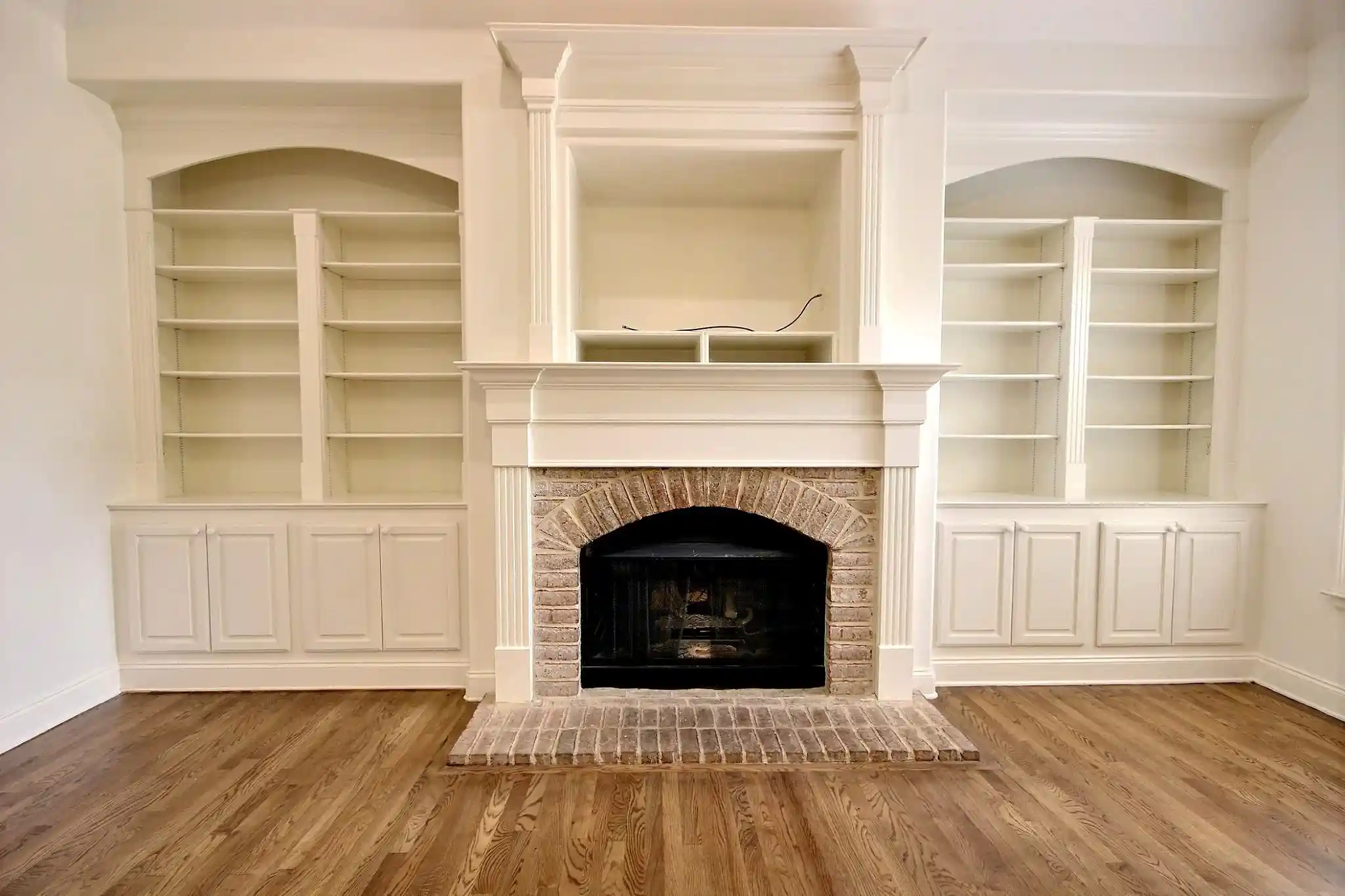 Photo 2 of Single family home for sale at 1581 Brackenshire Ln, Collierville, TN 38017 | MLS# 10227453 | Listing updated on 2026-09-11