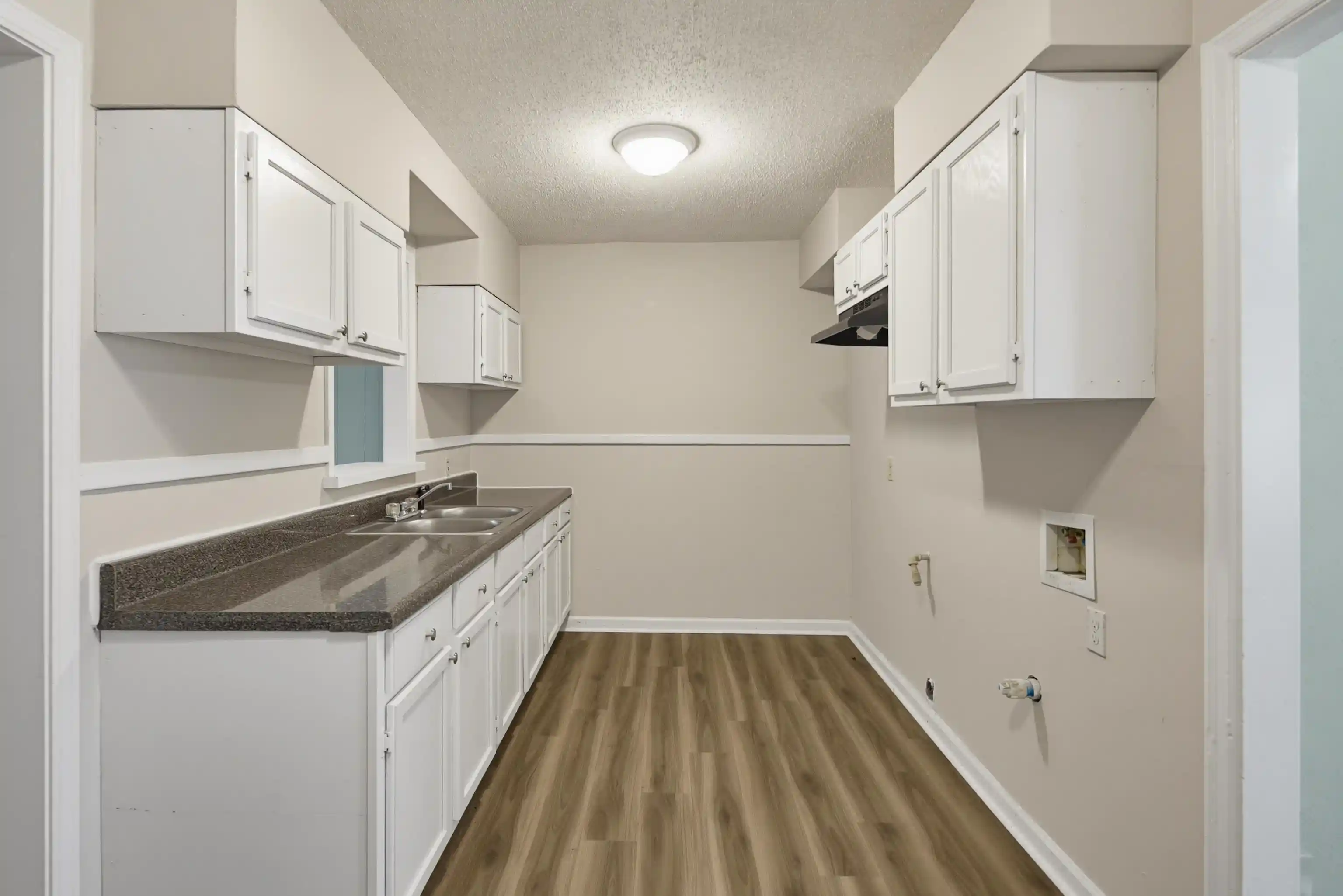 3rd image of 4497 Garnett Rd, Memphis, TN 38117 | MLS# 10227457