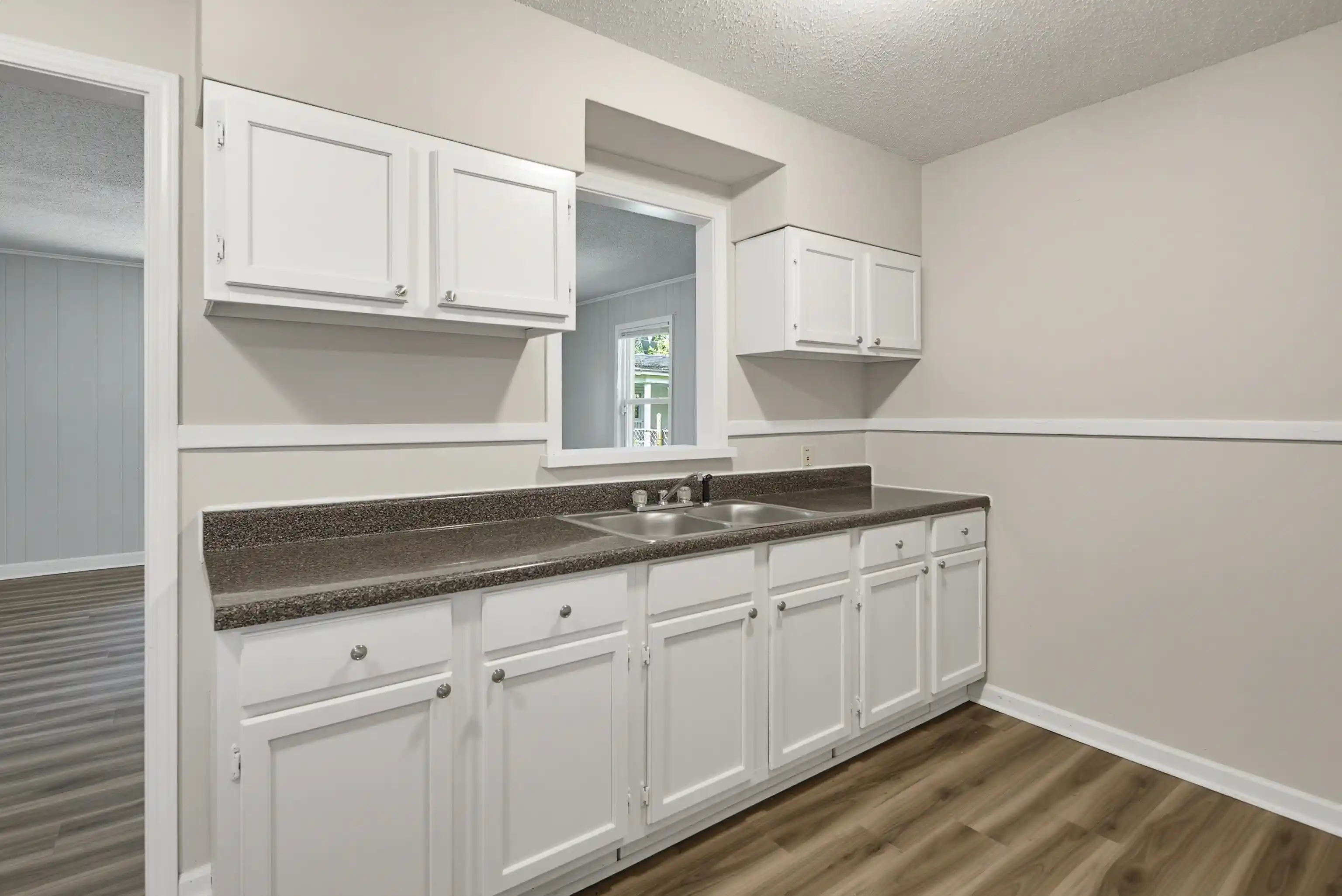 5th image of 4497 Garnett Rd, Memphis, TN 38117 | MLS# 10227457