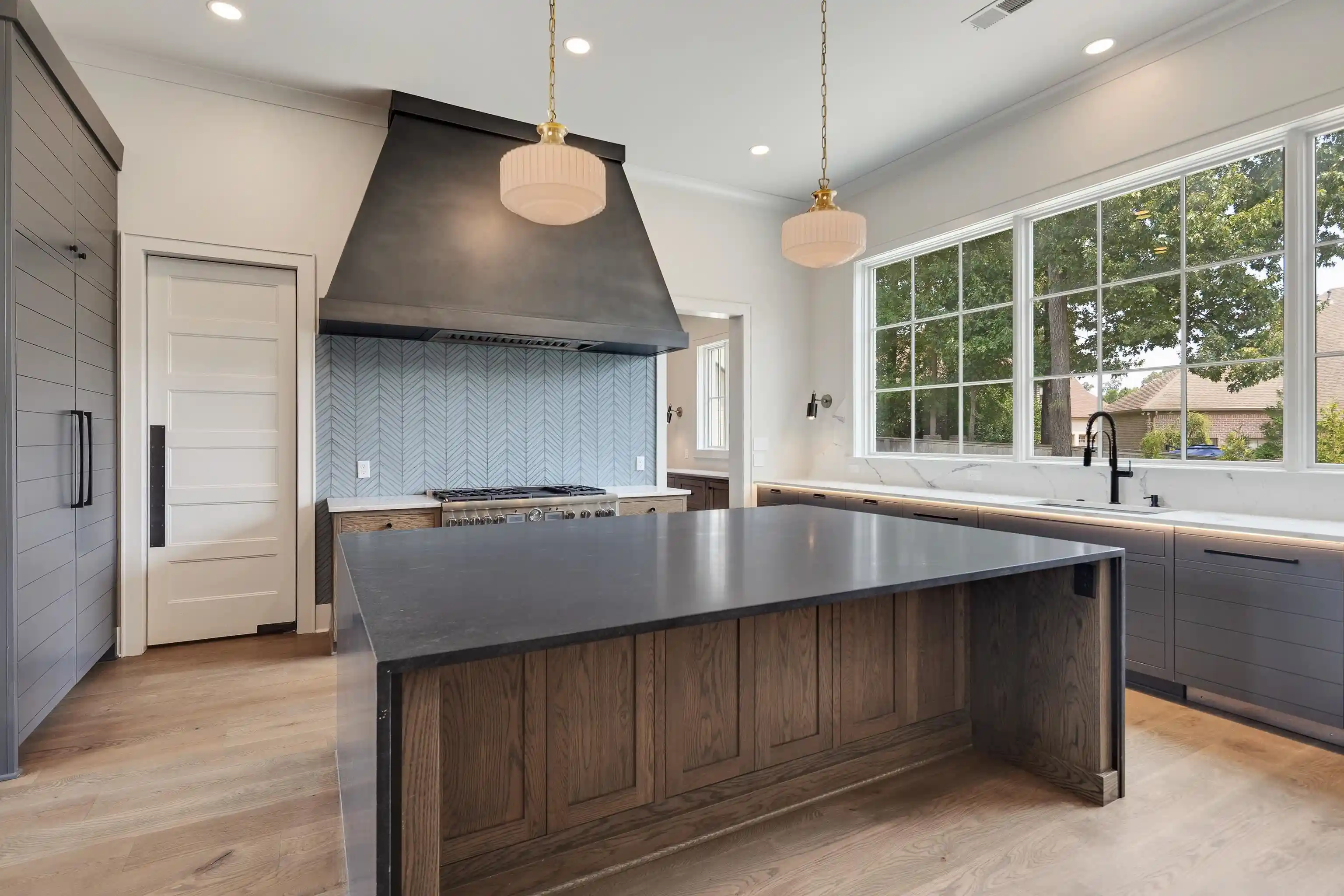 Photo 2 of Mansion for sale at 3024 Chapel Woods Cv, Germantown, TN 38139 | MLS# 10227470 | Listing updated on 2026-08-02