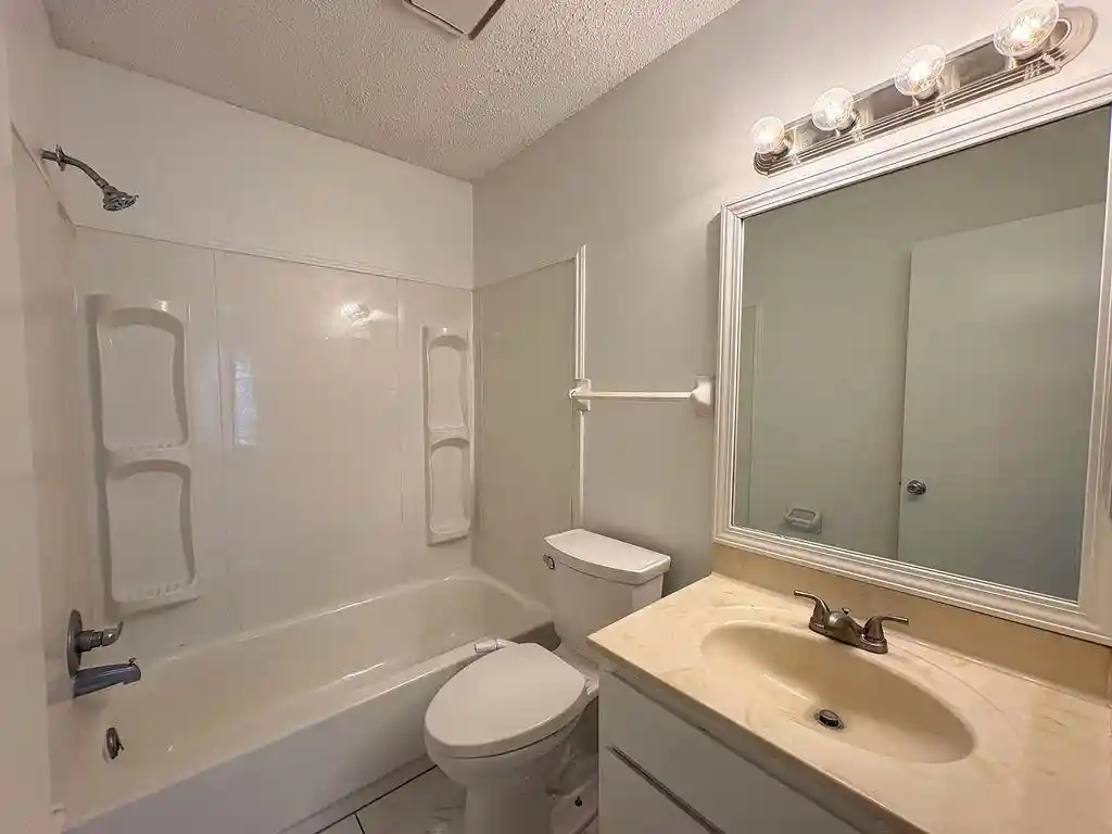 Photo 3 of Single family home for sale at 7341 Hillshire Dr, Memphis, TN 38133 | MLS# 10227495 | Listing updated on 2026-09-02