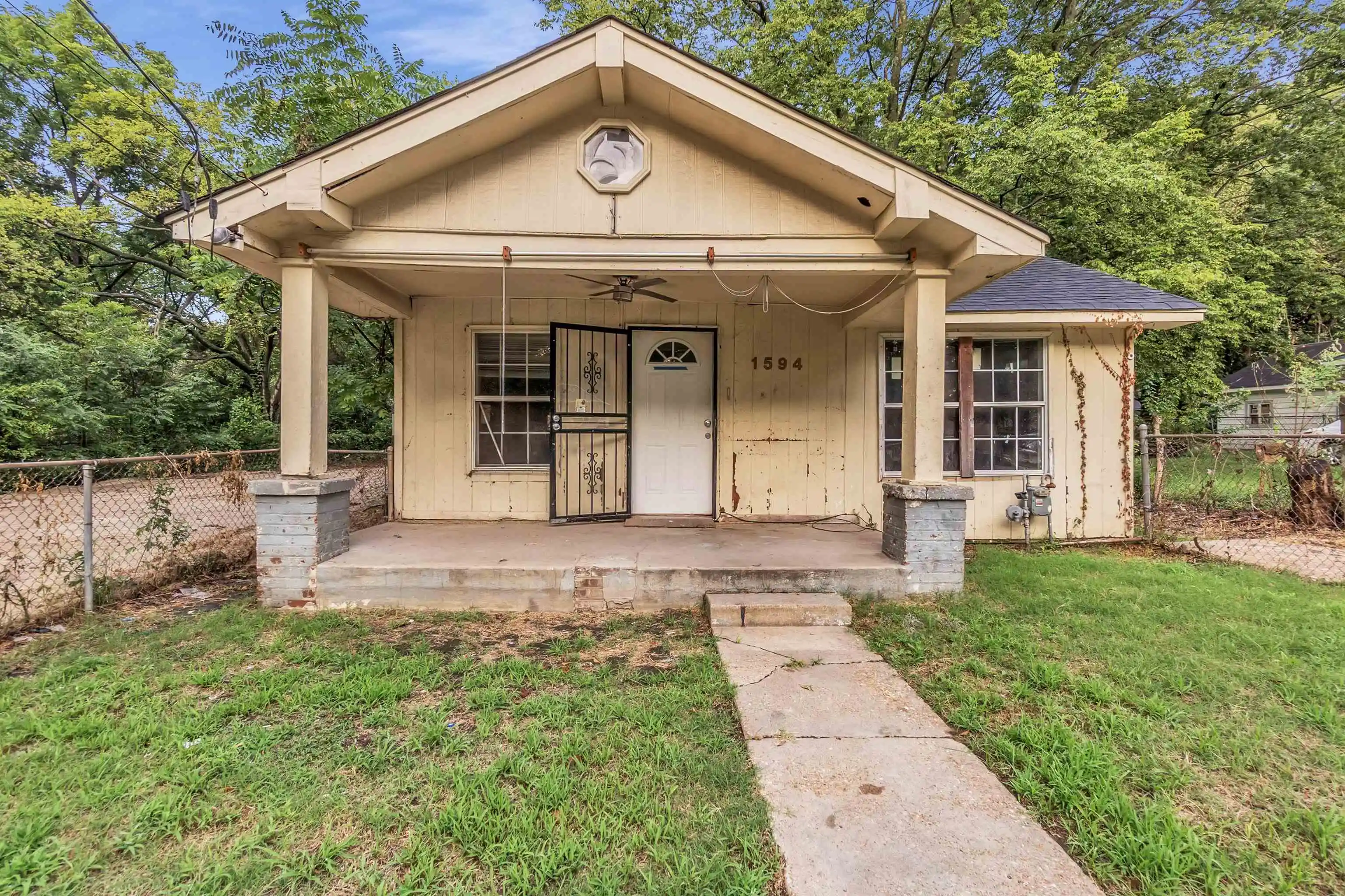 1st image of 1594 Maplewood St, Memphis, TN 38108 | MLS# 10227496