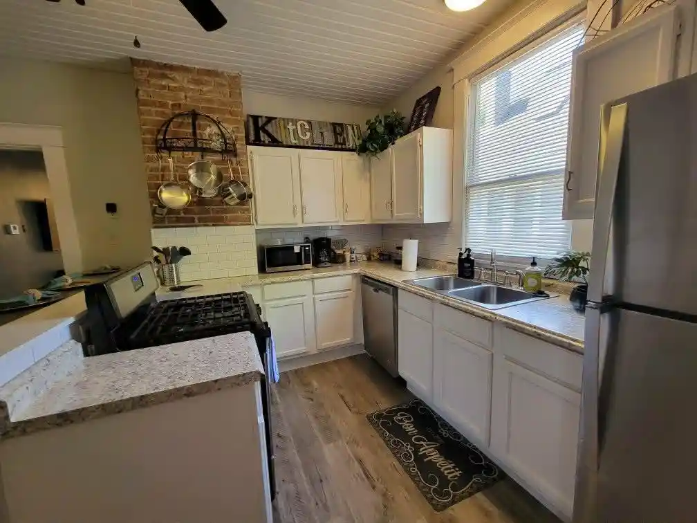 Photo 2 of Single family home for sale at 1068 S Rembert St, Memphis, TN 38104 | MLS# 10227499 | Listing updated on 2026-08-03