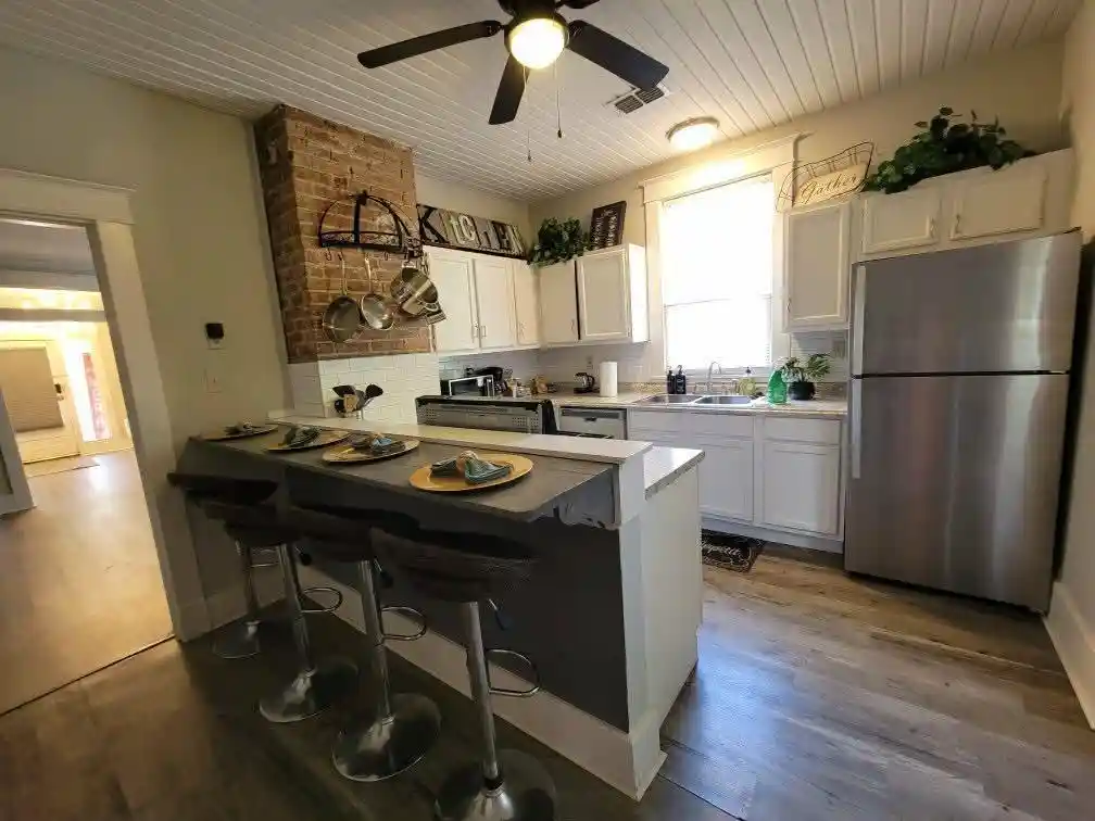 Photo 2 of Single family home for sale at 1068 S Rembert St, Memphis, TN 38104 | MLS# 10227499 | Listing updated on 2026-08-03