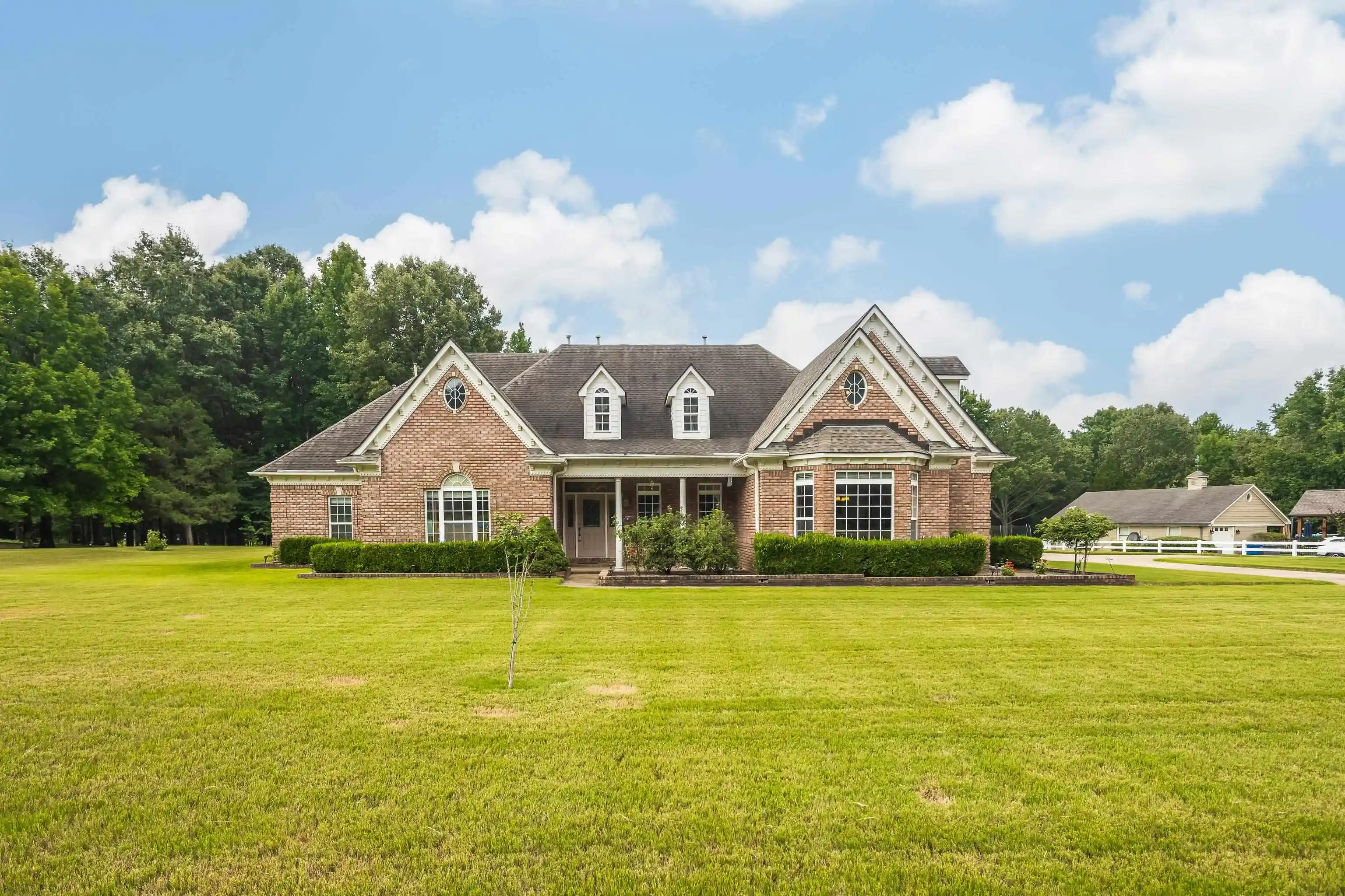 Photo 1 of Single family home for sale at 10465 Bentbrooke Dr, Lakeland, TN 38002 | MLS# 10227500 | Listing updated on 2026-09-11