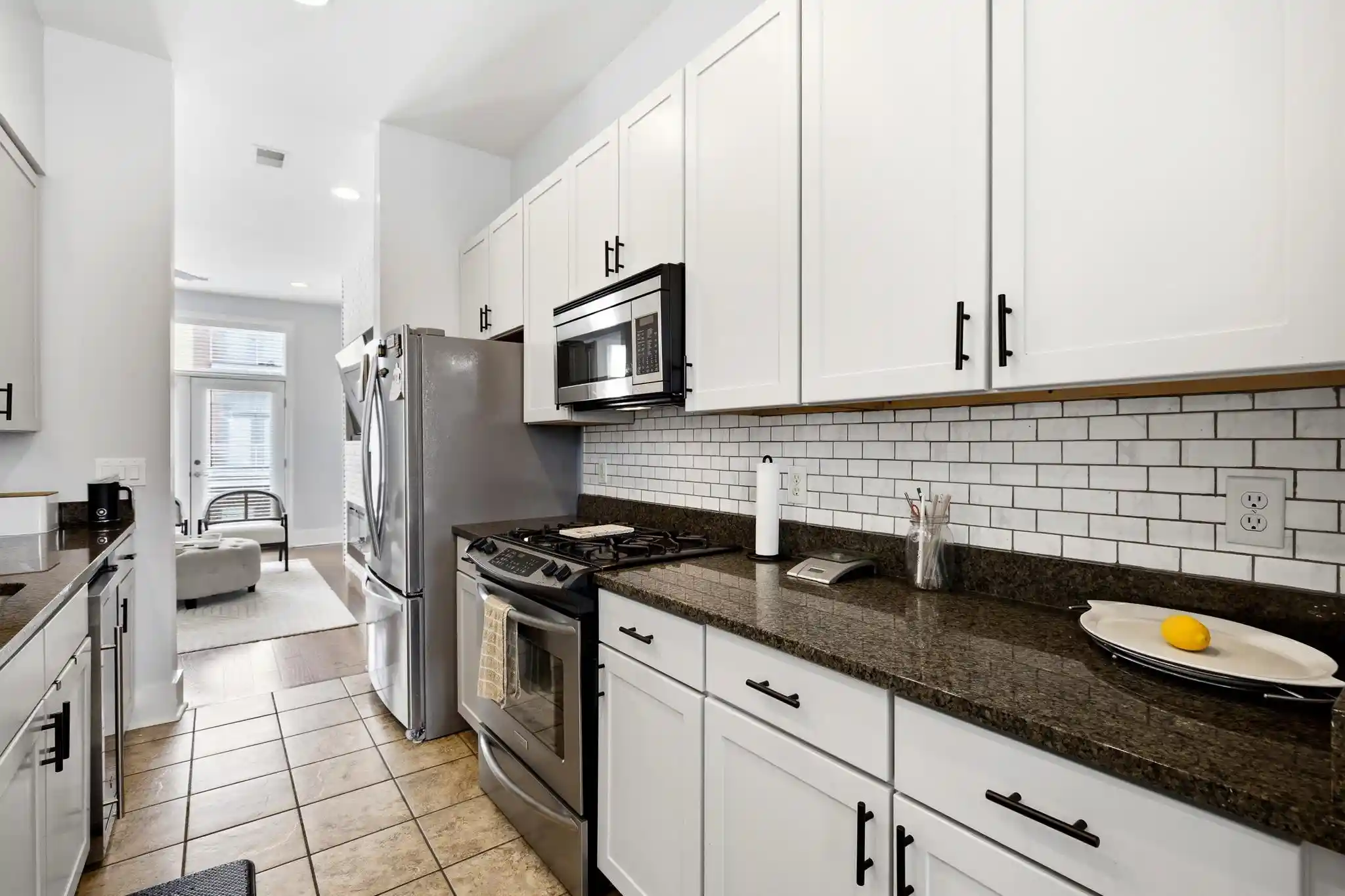 Listing Photo 2 - Condo for sale in building located at 616 Denmark Dr, Memphis, TN 38103 - Unit #106