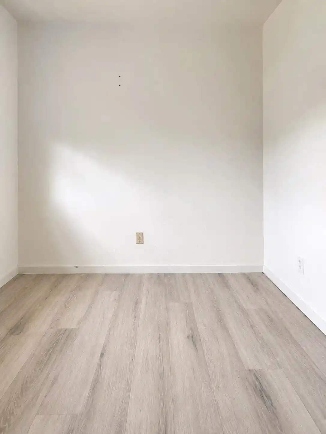 Photo 3 of Single family home for sale at 880 Juliet Ave, Memphis, TN 38127 | MLS# 10227511 | Listing updated on 2026-09-17