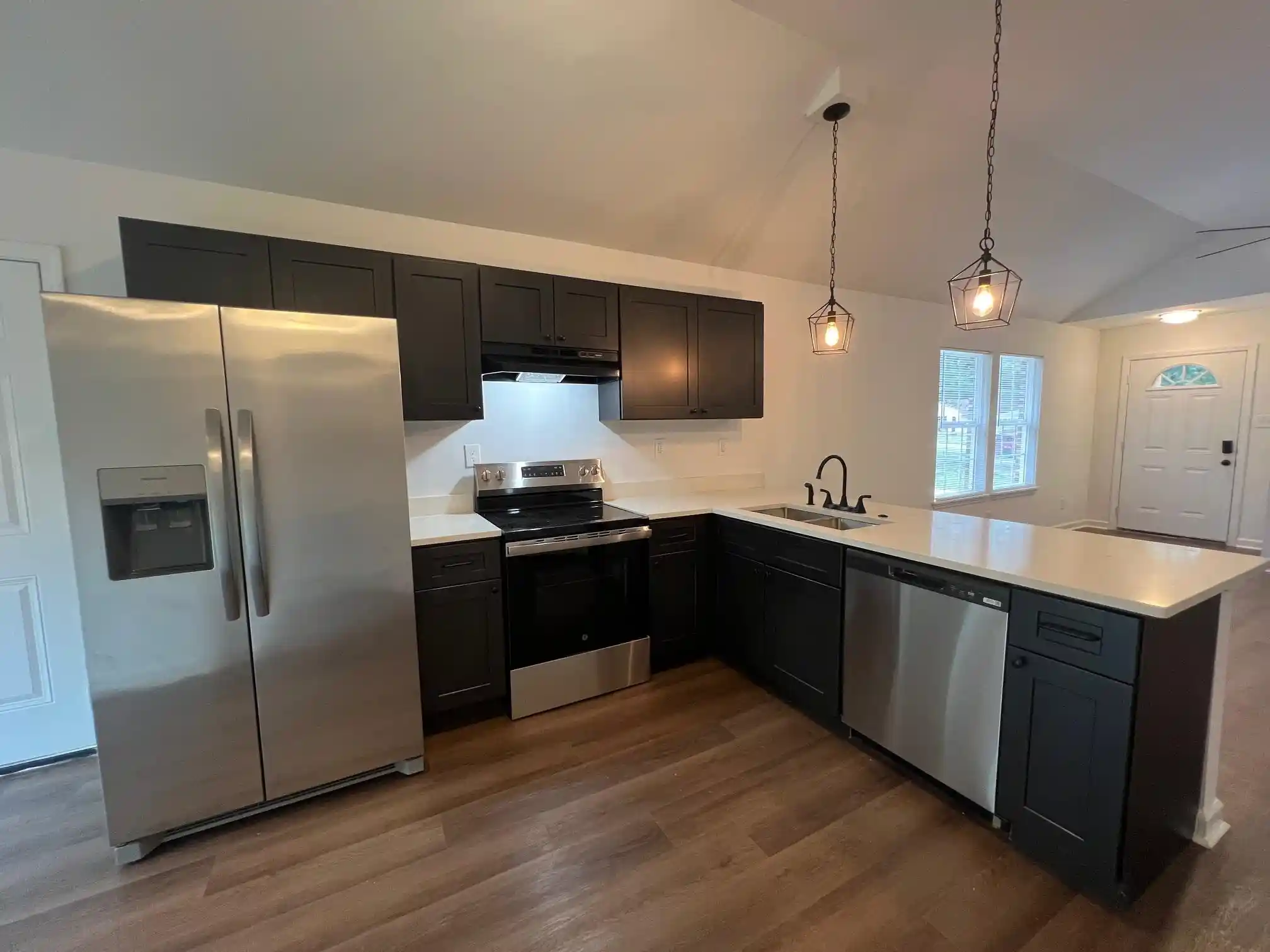 Photo 4 of Sale Pending at 1938 The Oaks Ave, Memphis, TN 38127 | MLS# 10227518 | Listing updated on 2026-08-04