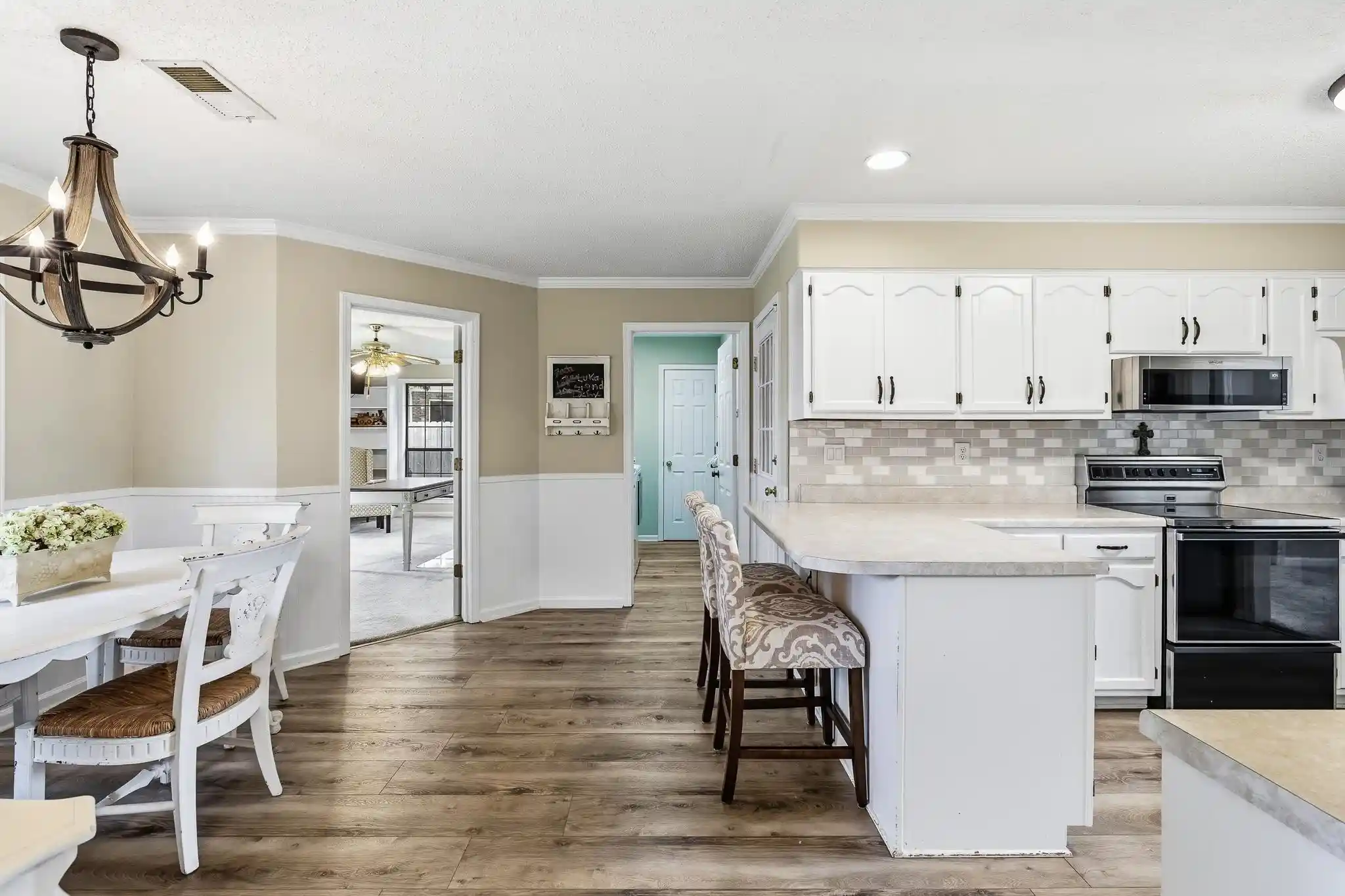 Photo 2 of Sale Pending at 3615 Summerdale Dr, Bartlett, TN 38133 | MLS# 10227521 | Listing updated on 2026-08-17