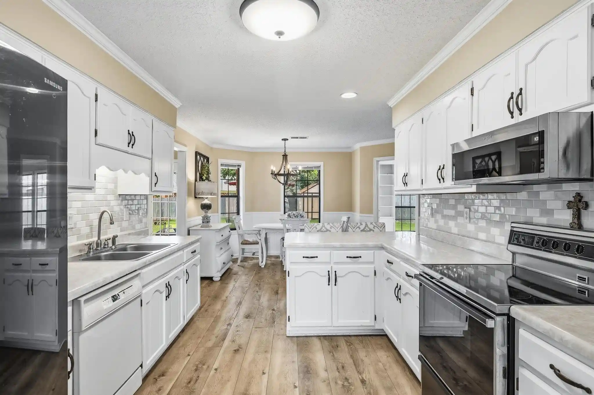 Photo 3 of Sale Pending at 3615 Summerdale Dr, Bartlett, TN 38133 | MLS# 10227521 | Listing updated on 2026-08-17